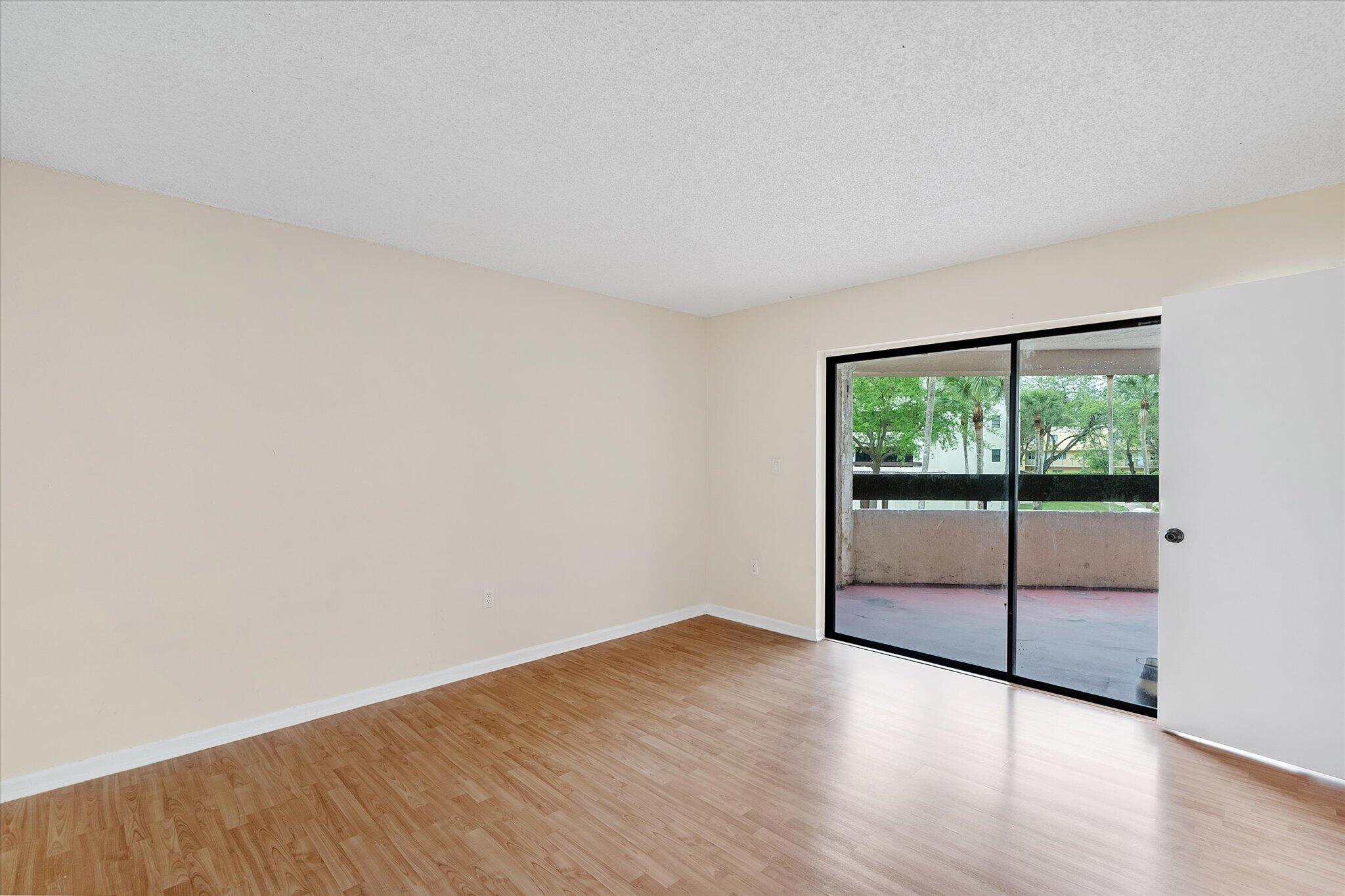 KENLAND BEND SOUTH CONDO PH I-IV - Residential