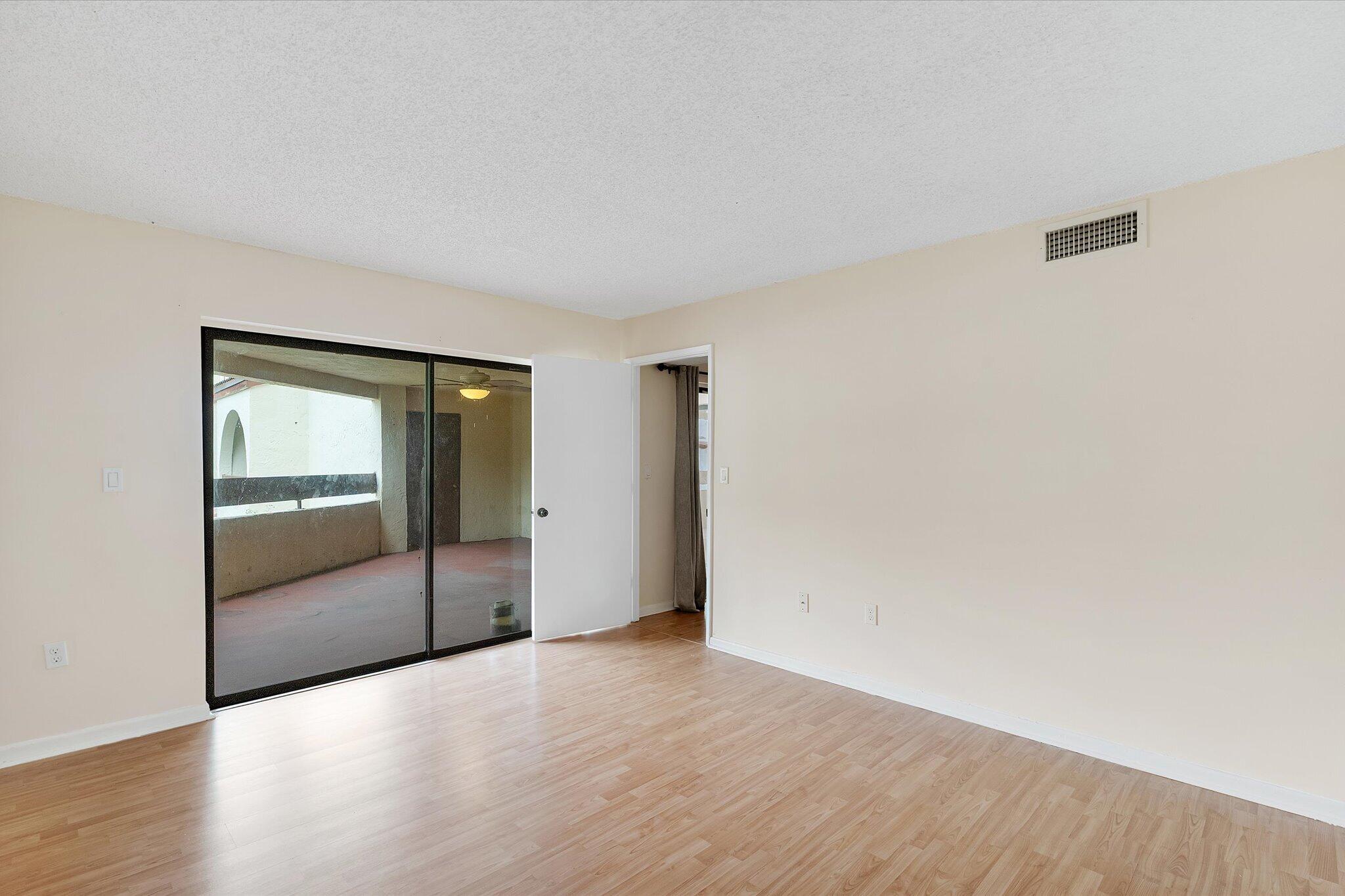 KENLAND BEND SOUTH CONDO PH I-IV - Residential