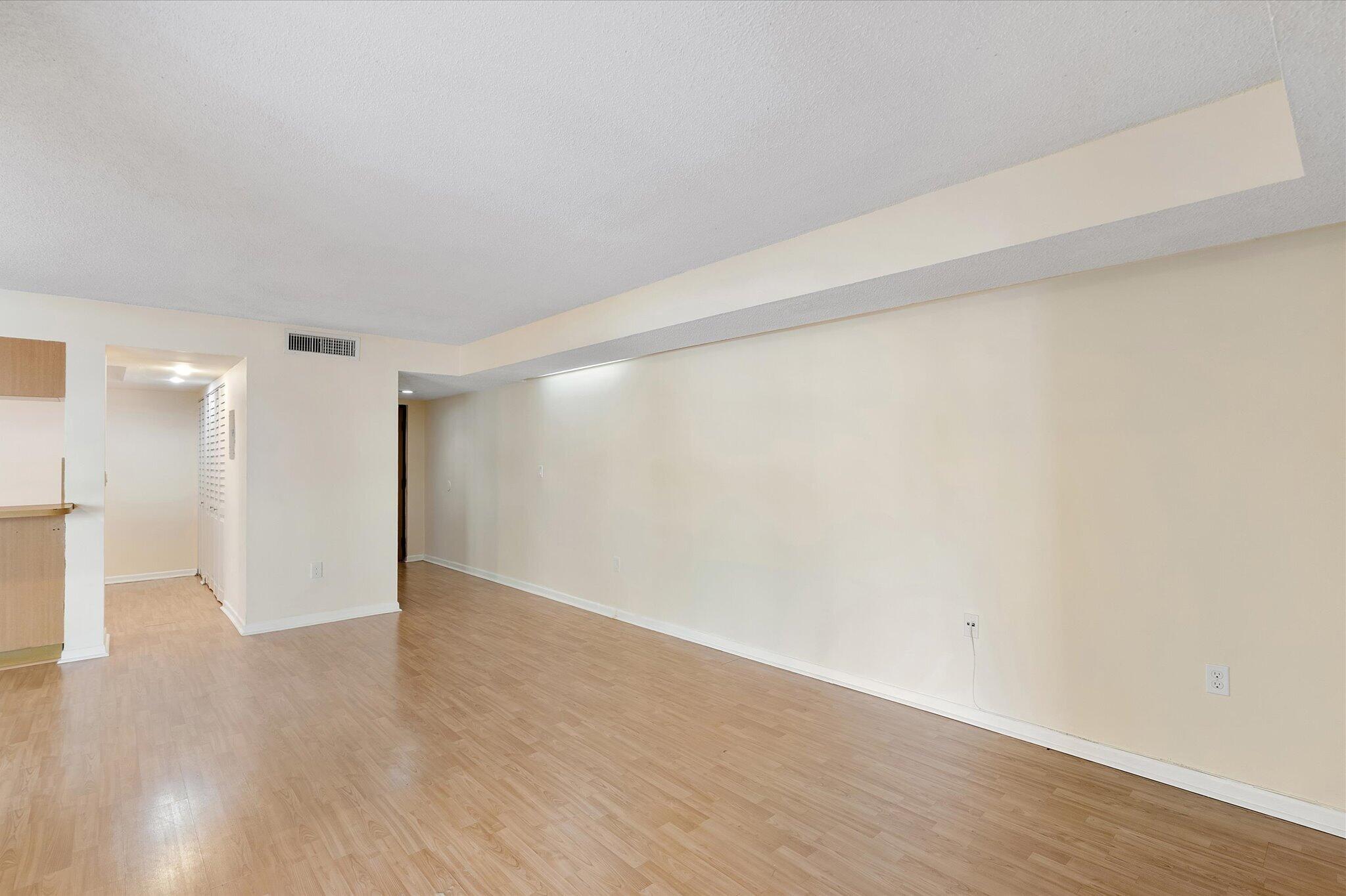 KENLAND BEND SOUTH CONDO PH I-IV - Residential