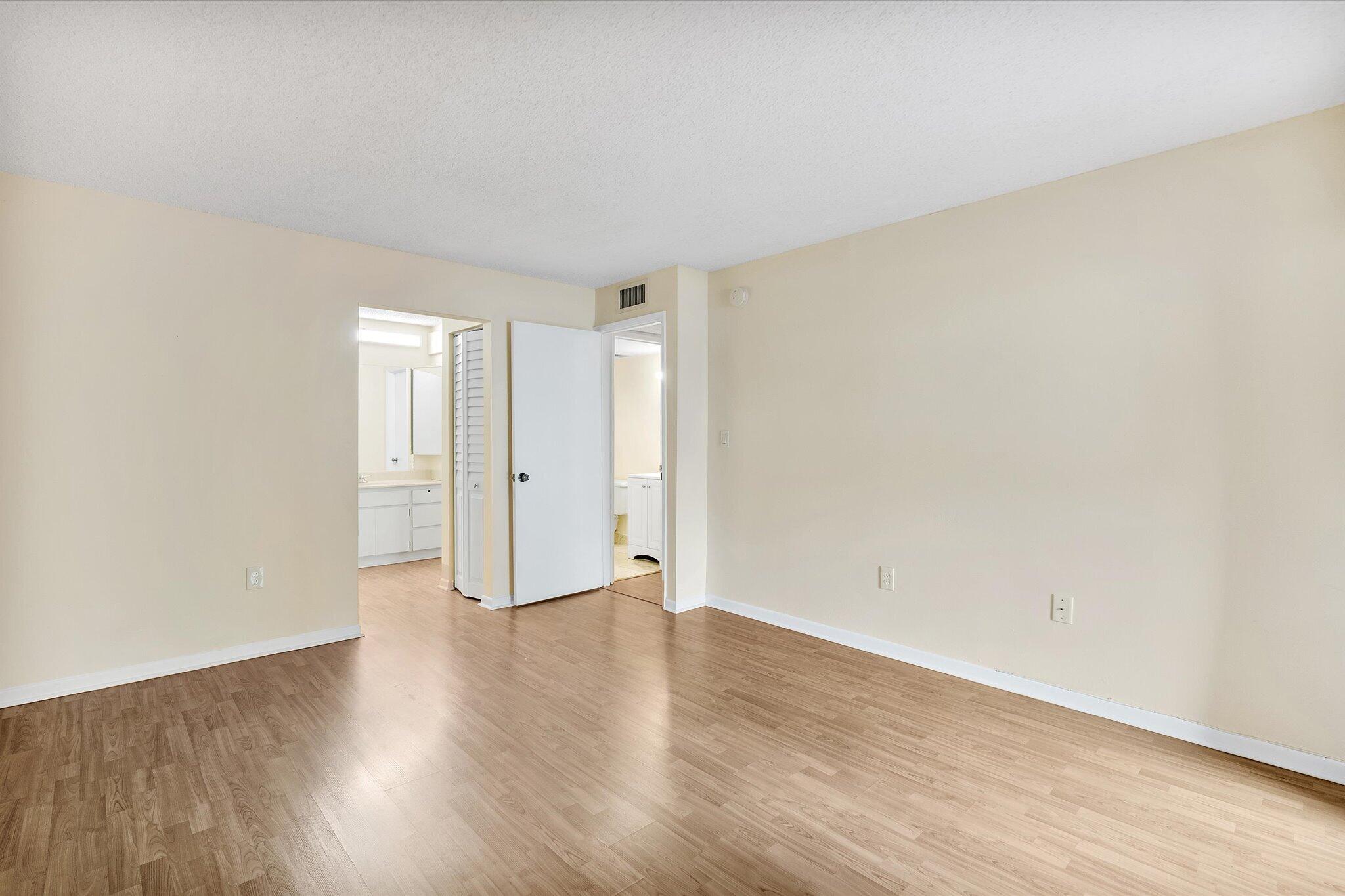 KENLAND BEND SOUTH CONDO PH I-IV - Residential