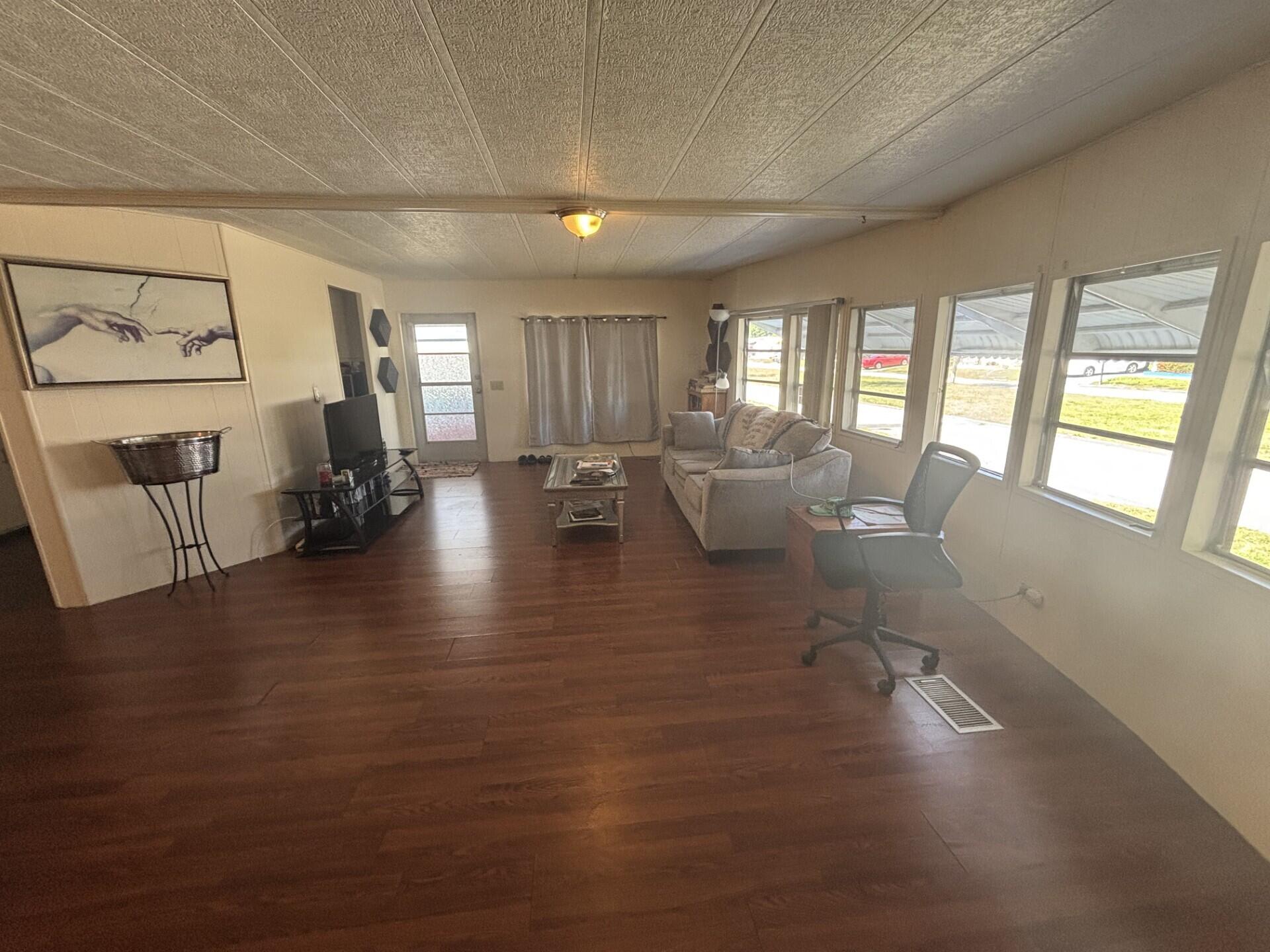 MARALAGO CAY - Residential