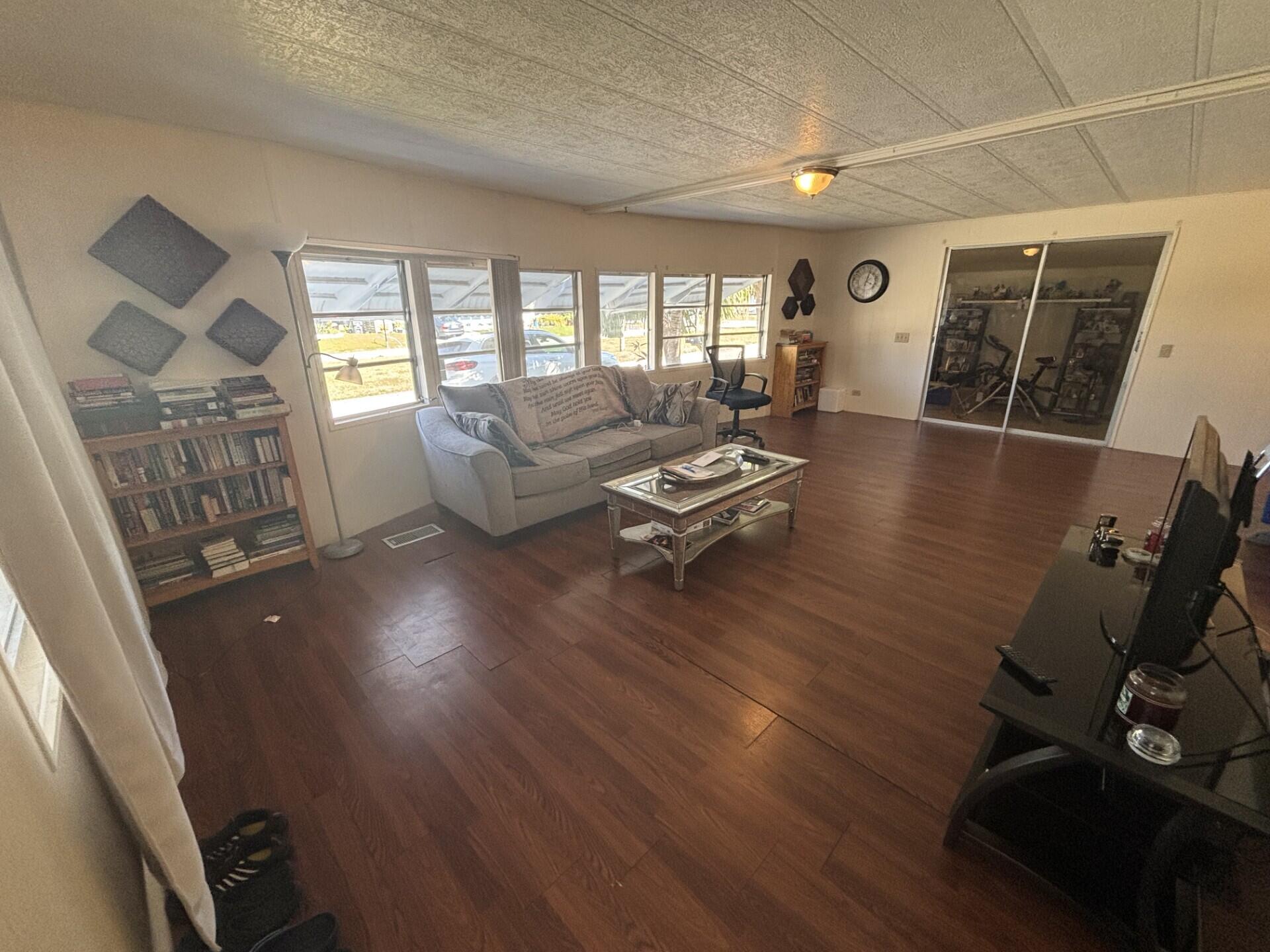 MARALAGO CAY - Residential
