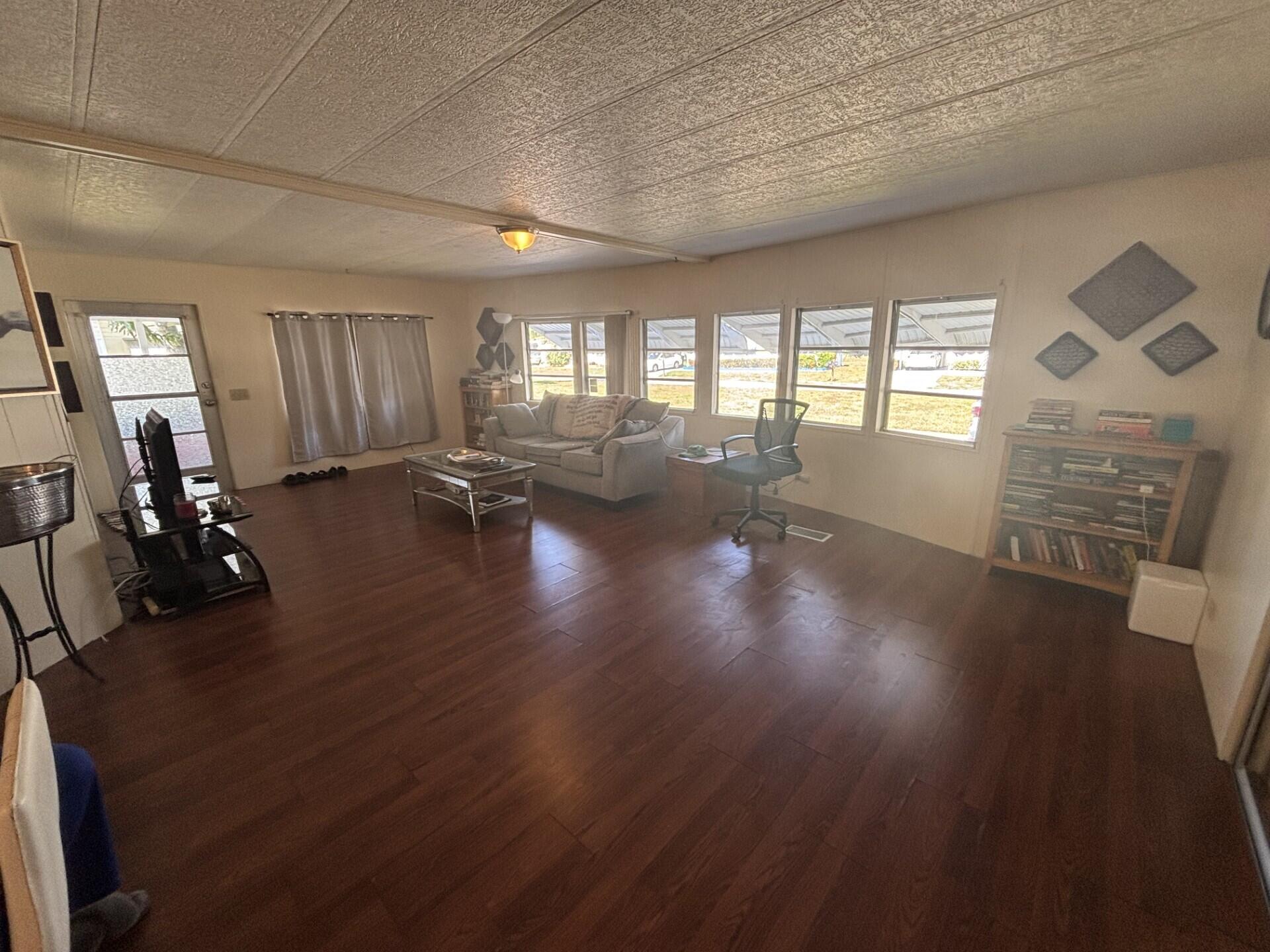 MARALAGO CAY - Residential