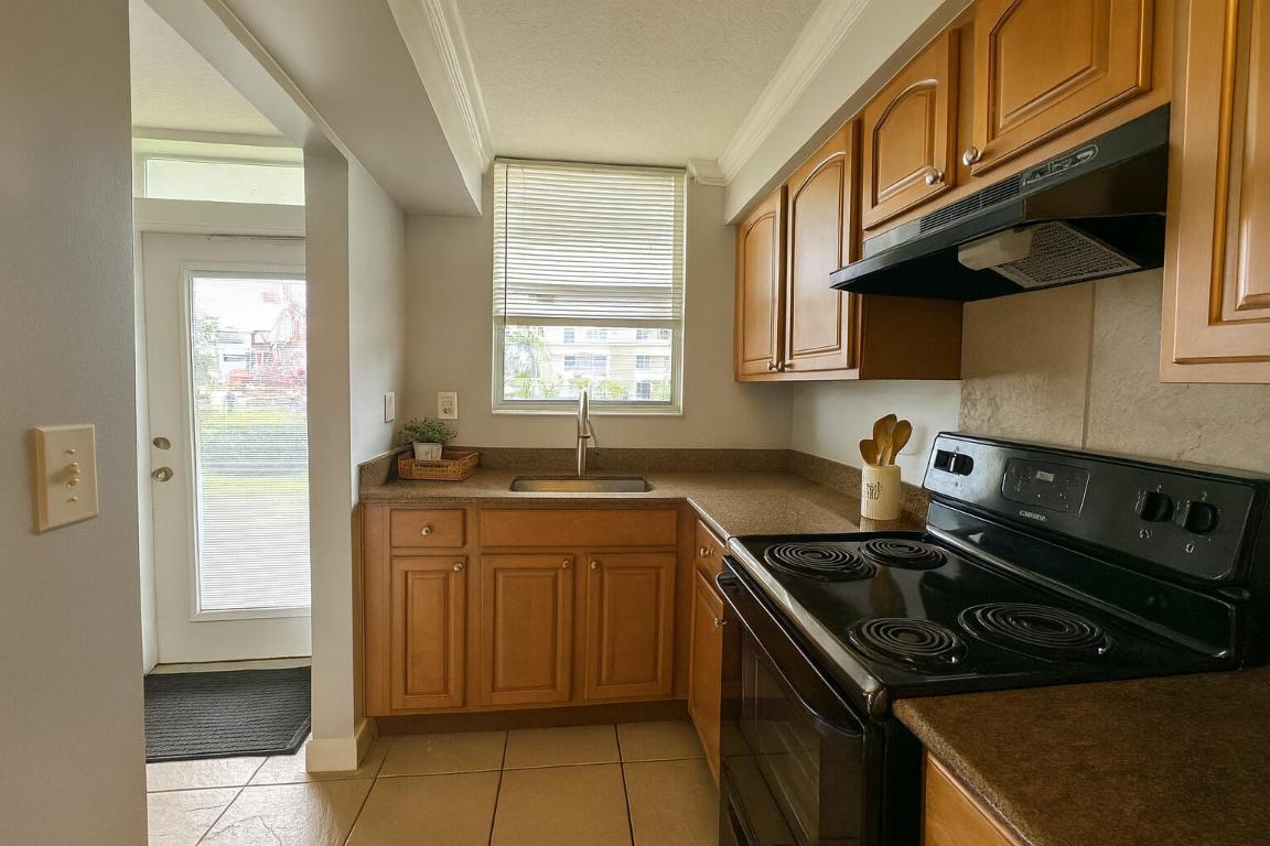 PARADISE VILLAS CONDO - Residential