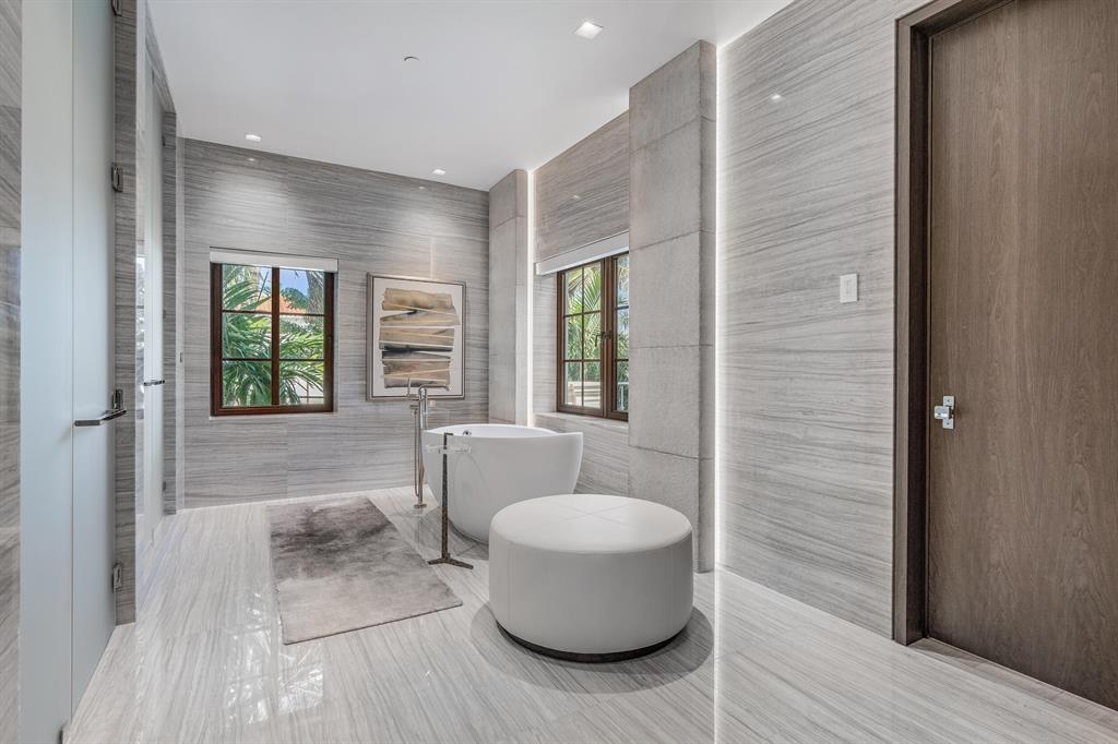 PALAZZO VILLAS OF PALM BE - Residential