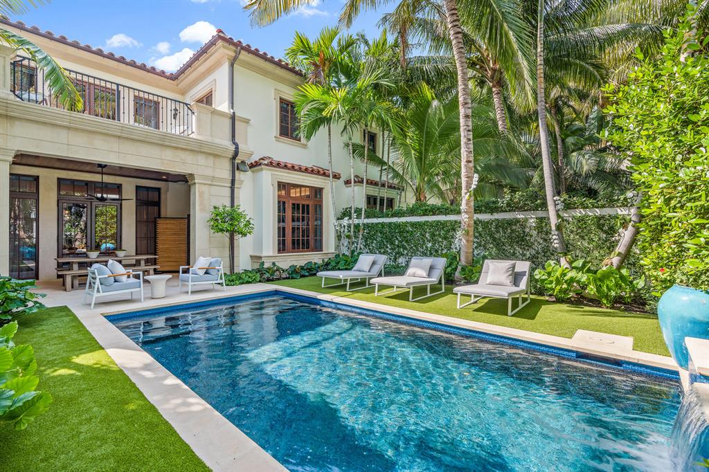 PALAZZO VILLAS OF PALM BE - Residential