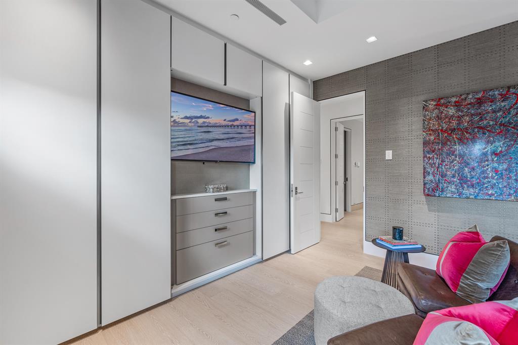 PALAZZO VILLAS OF PALM BE - Residential