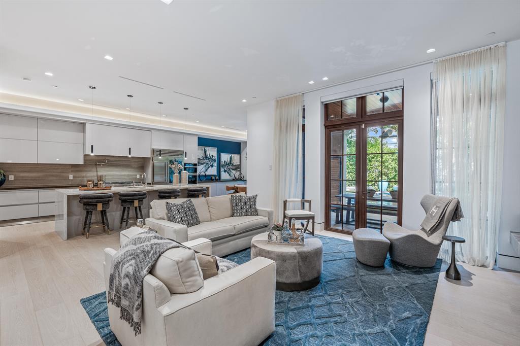 PALAZZO VILLAS OF PALM BE - Residential