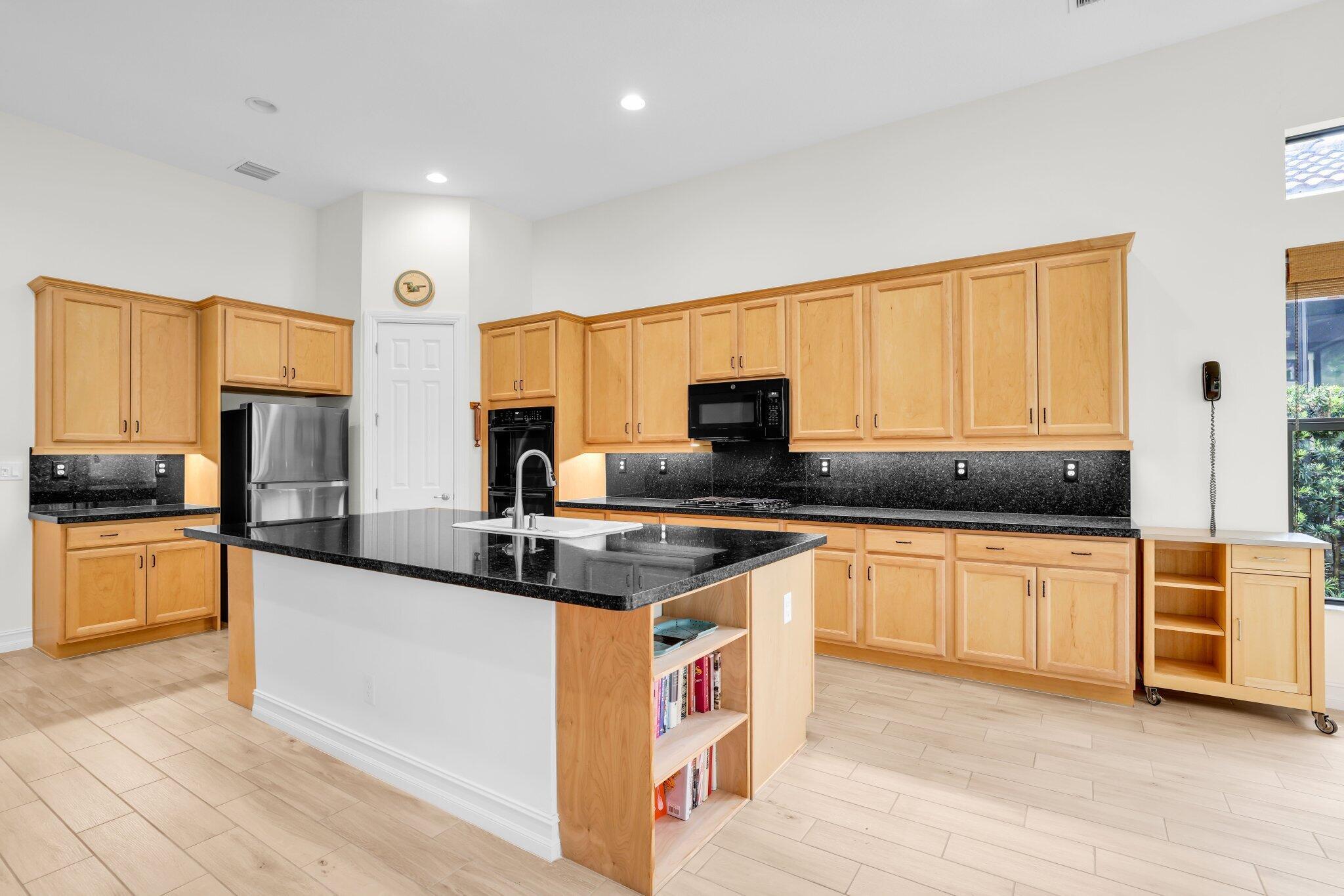 PARKLAND ROYALE - Residential