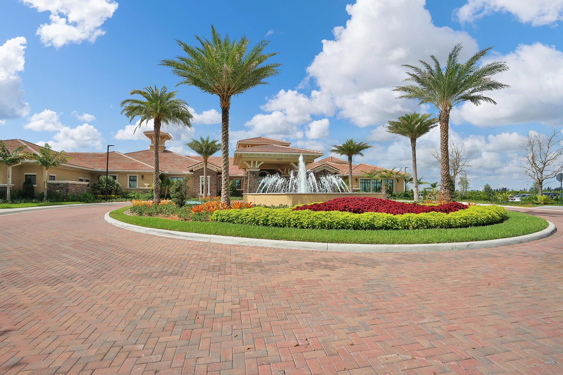 PARKLAND ROYALE - Residential