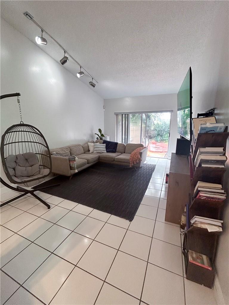 Camino Sheridan Villas - Residential