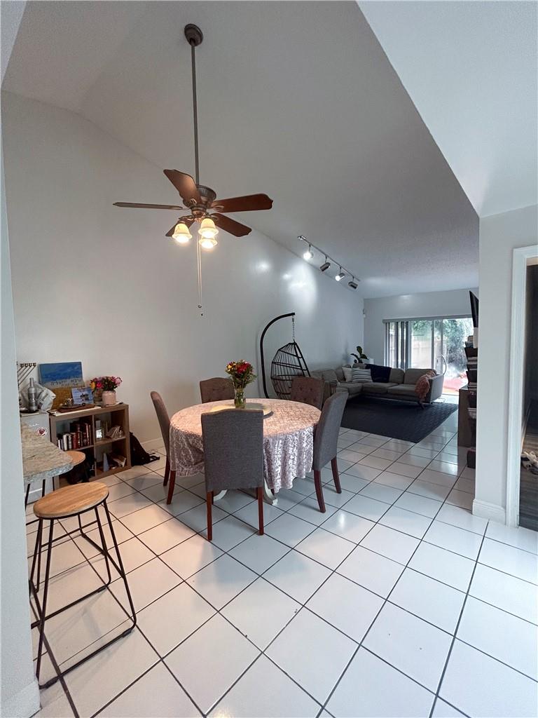 Camino Sheridan Villas - Residential