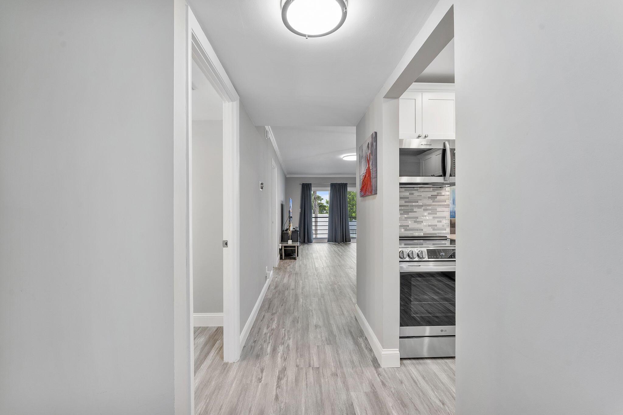 GOLDEN LAKES VILLAGE COND - Residential