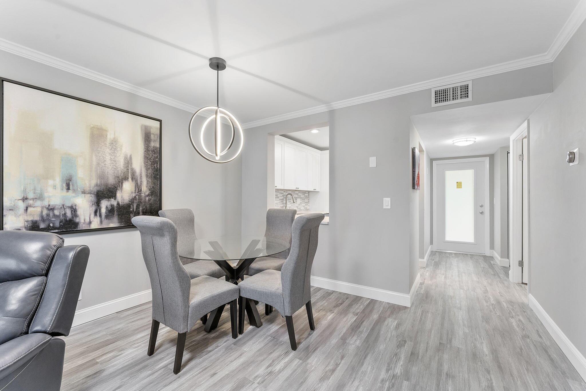 GOLDEN LAKES VILLAGE COND - Residential