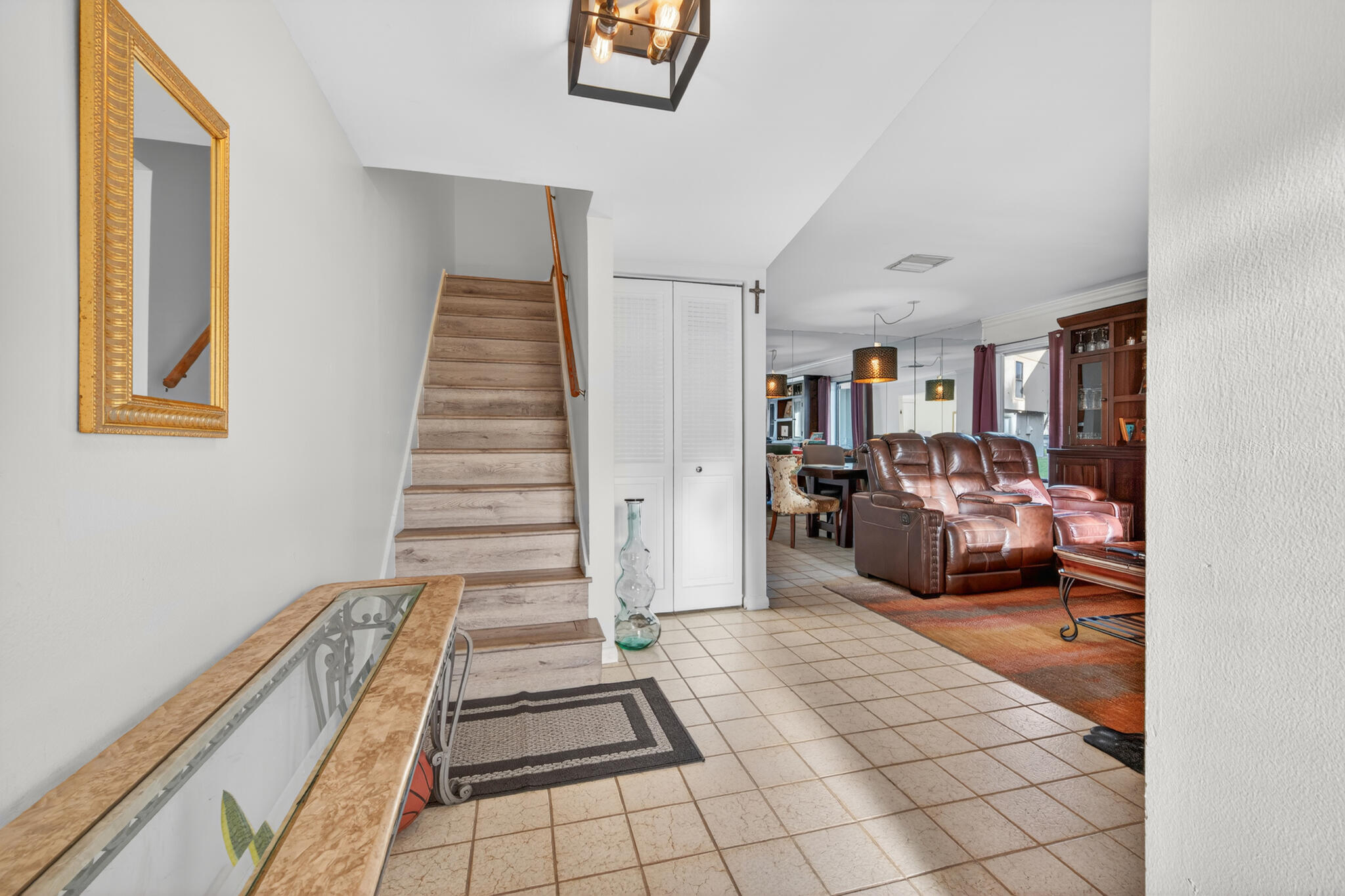 SANDTREE - Residential