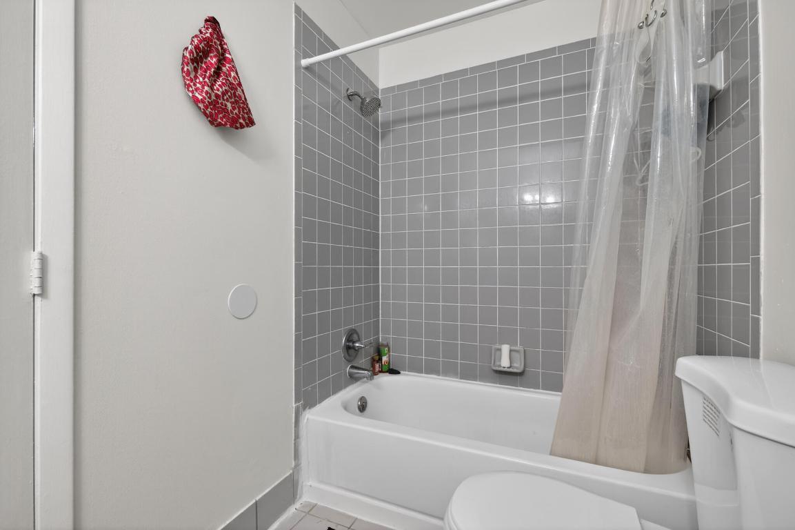 SANDTREE - Residential