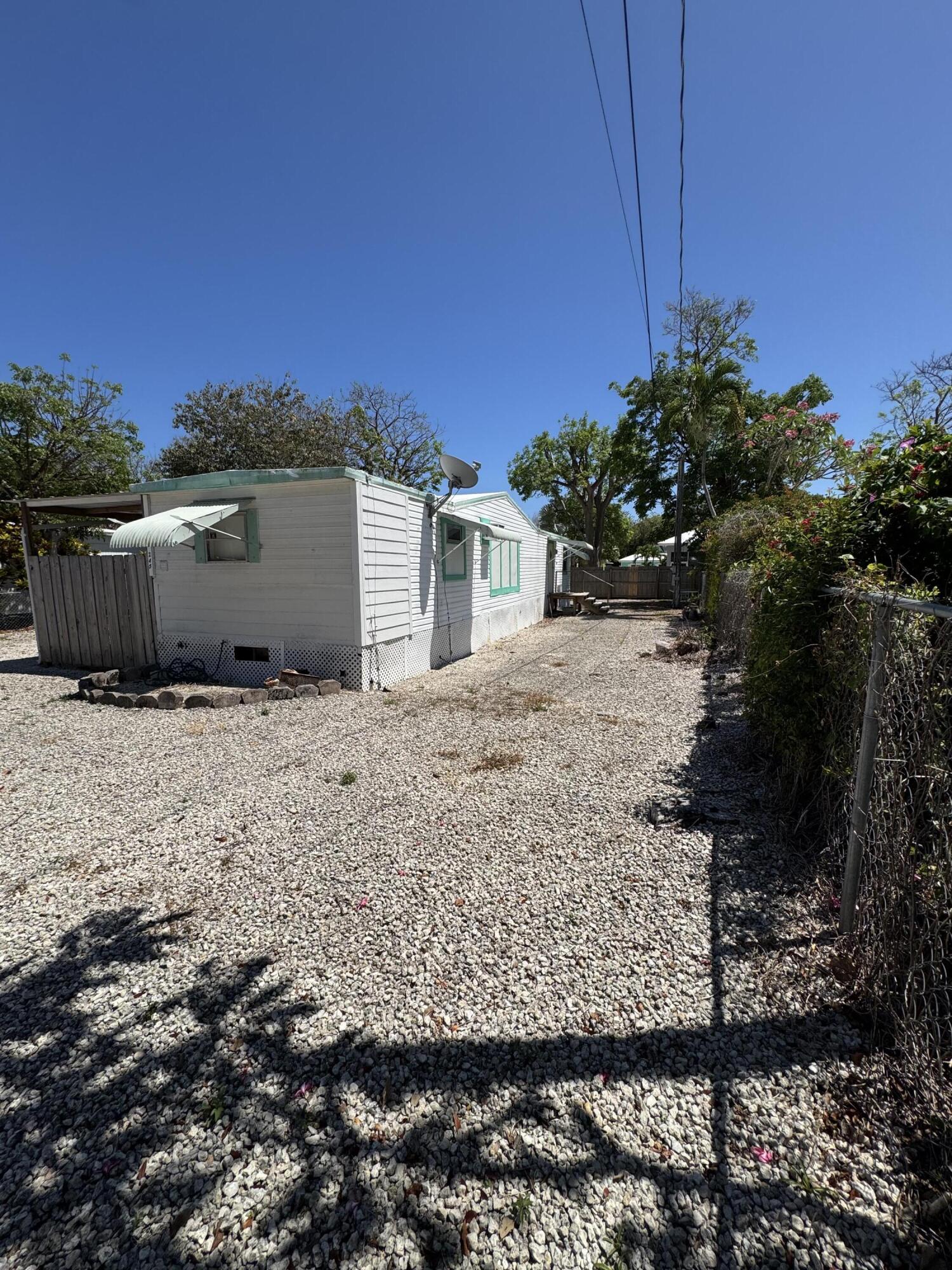 KEY LARGO MOBILE HOMESITE PLAT #3 - Residential Lease