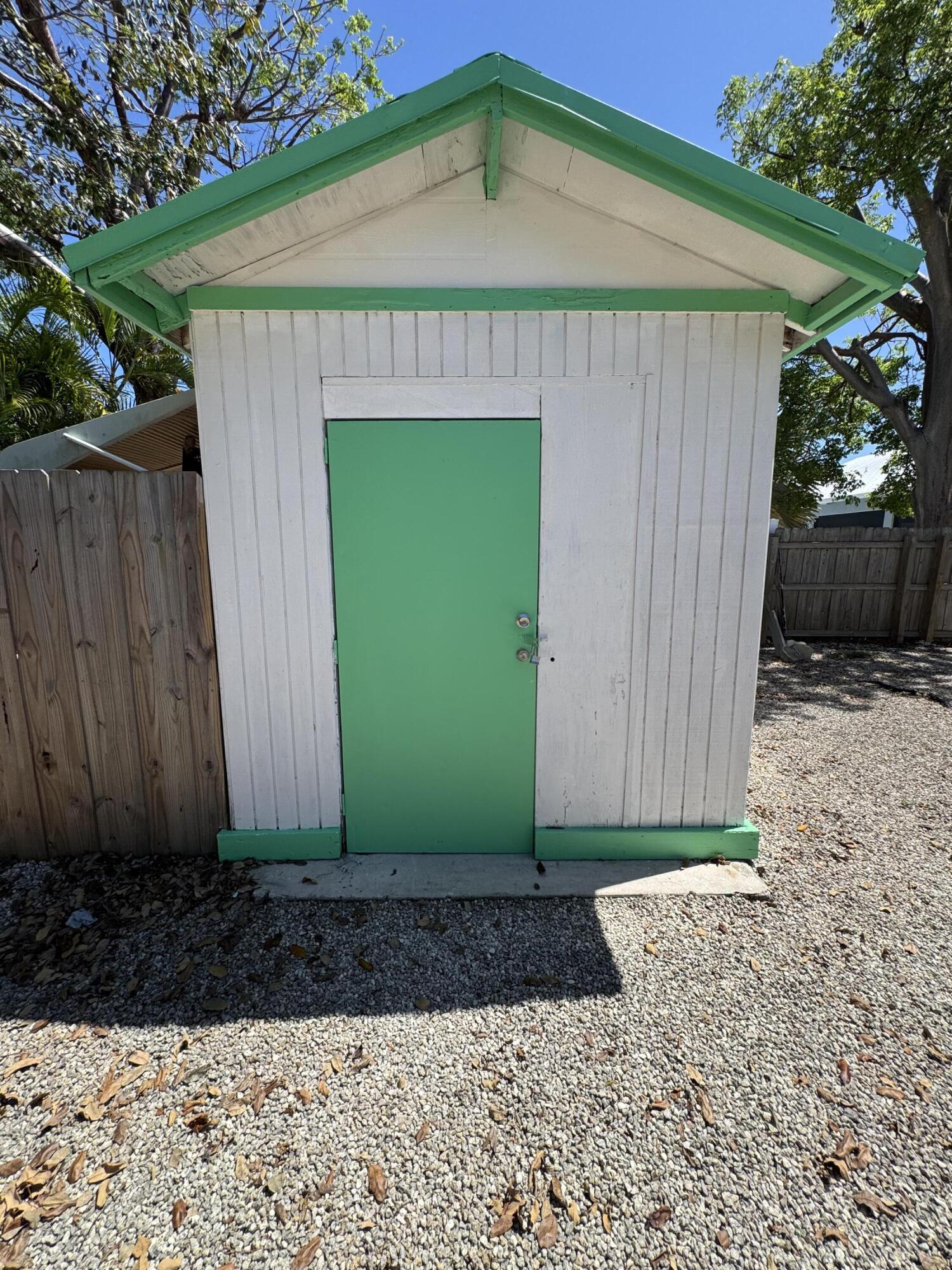KEY LARGO MOBILE HOMESITE PLAT #3 - Residential Lease