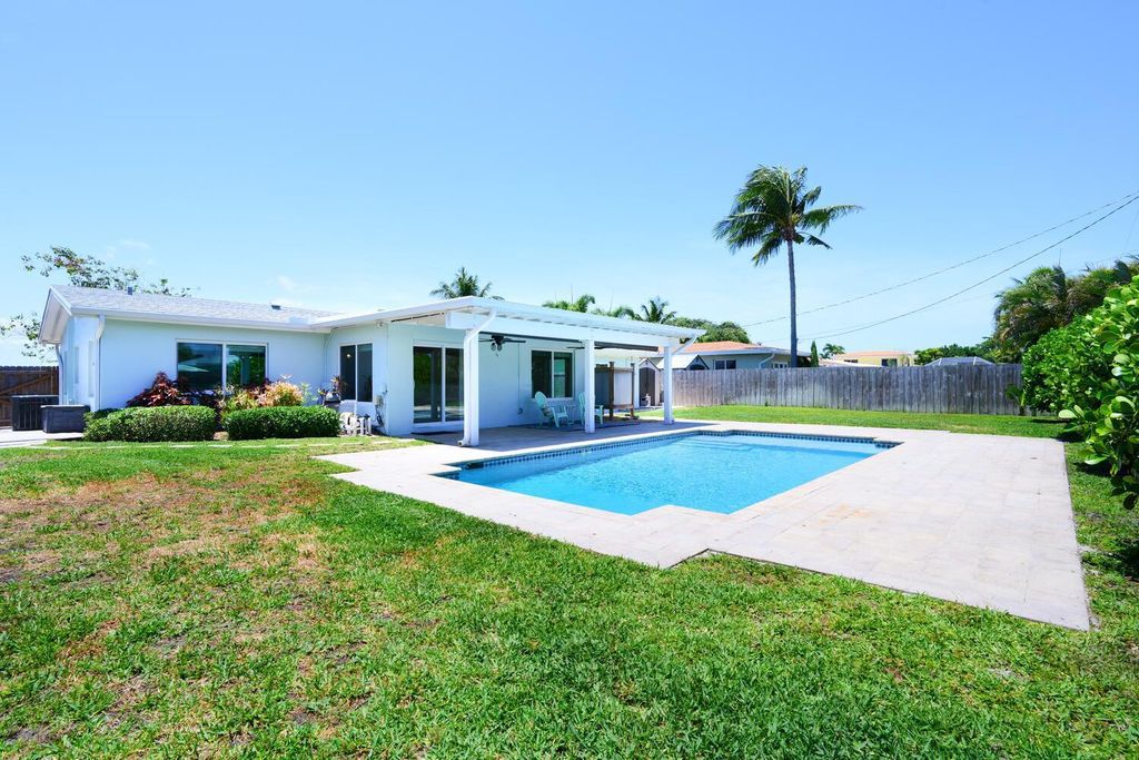 Photo of 5920 Lake Osborne Drive, Lake Worth, FL 33461 (MLS # R11090171)