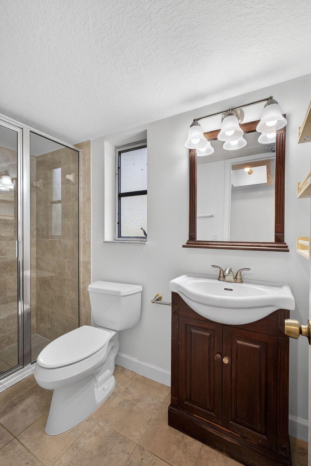 MANSON CONDO - Residential