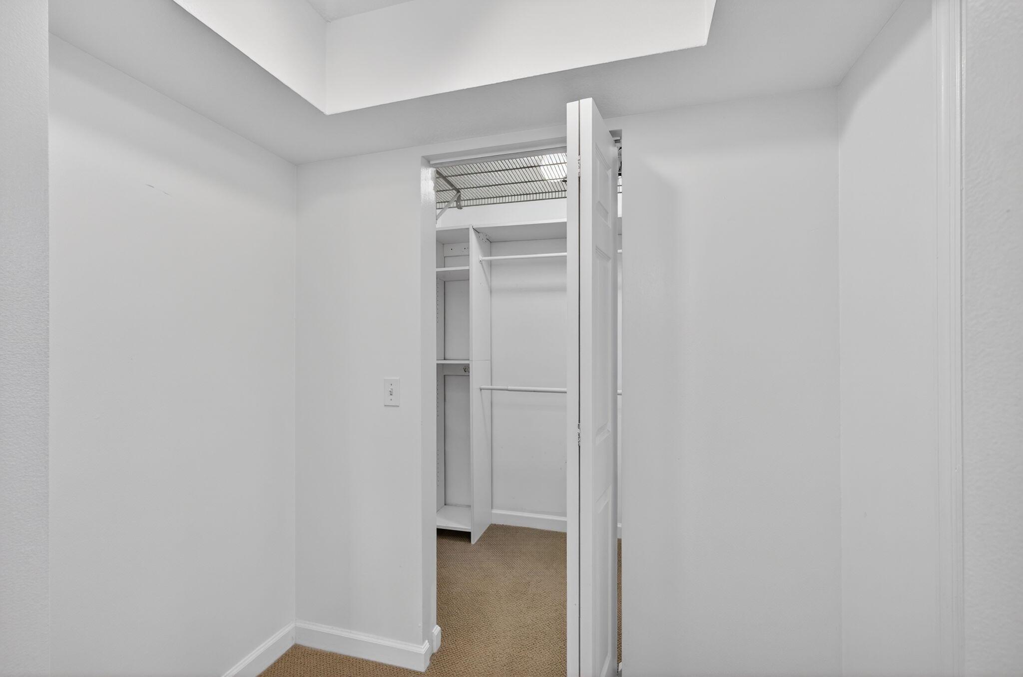 MANSON CONDO - Residential