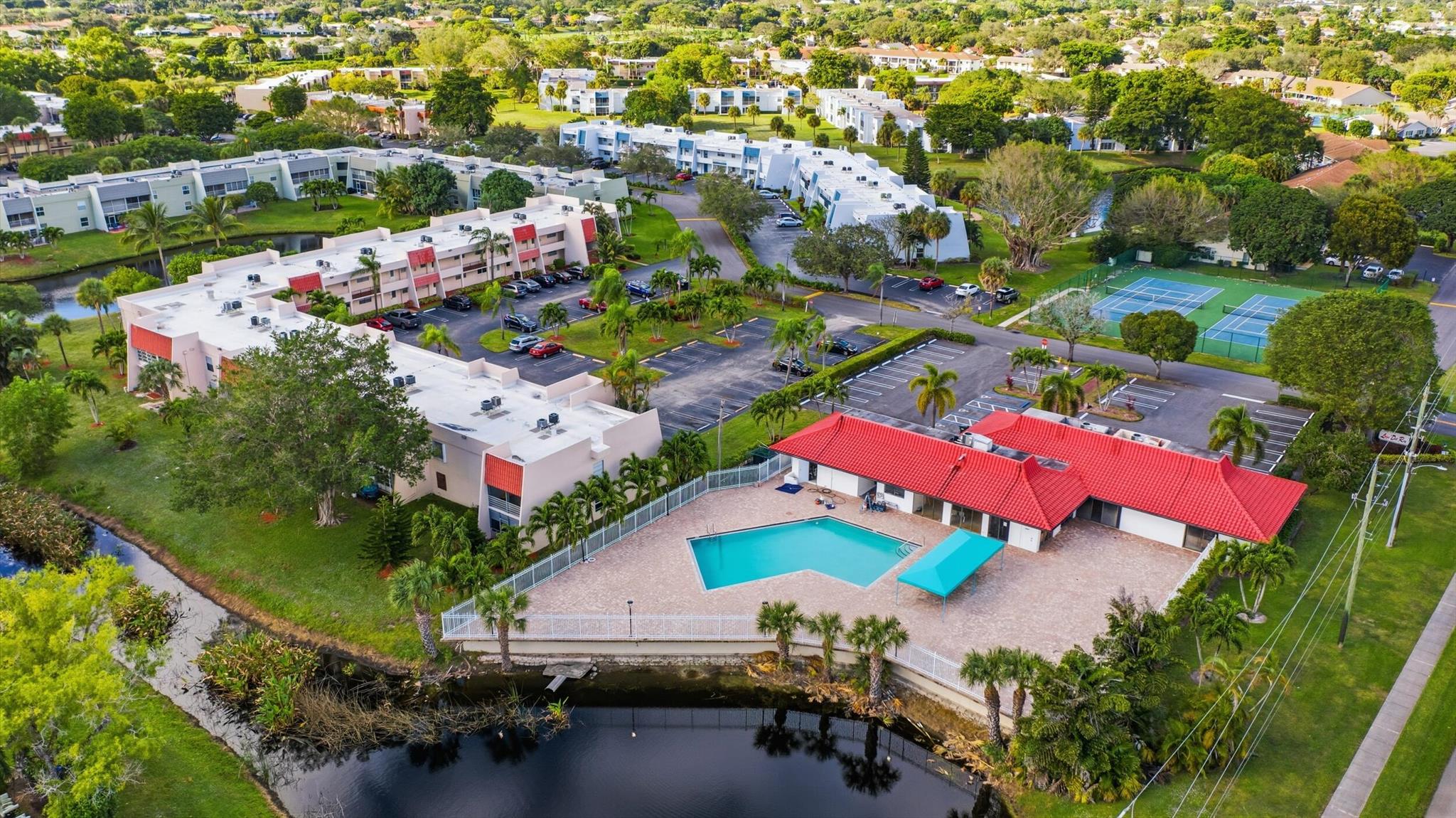 LAGO DEL REY - Residential