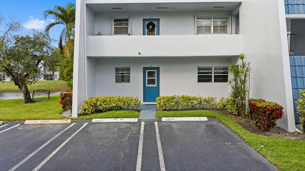 Photo of 2600 Fiore Way #101-C, Delray Beach, FL 33445 (MLS # R11148379)