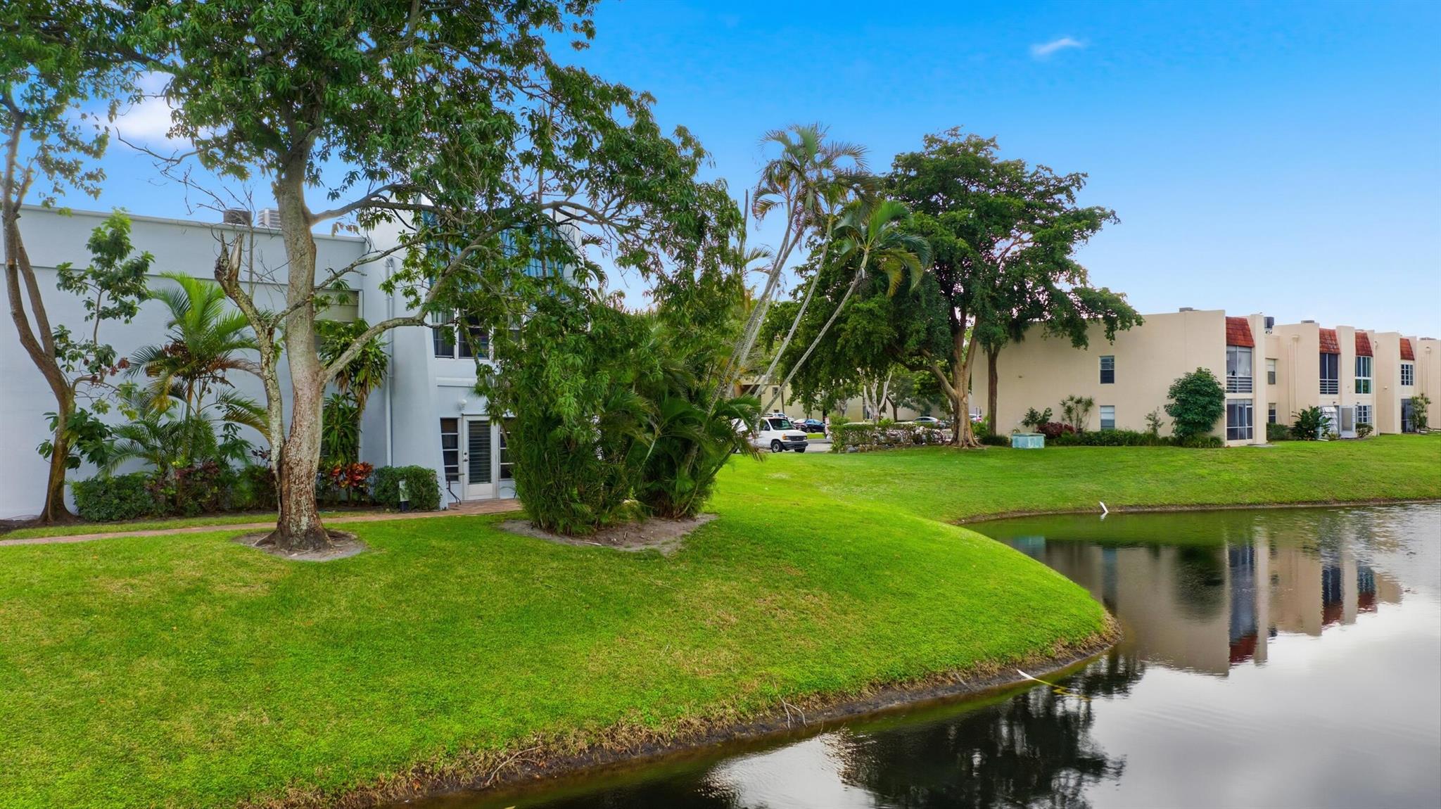 LAGO DEL REY - Residential