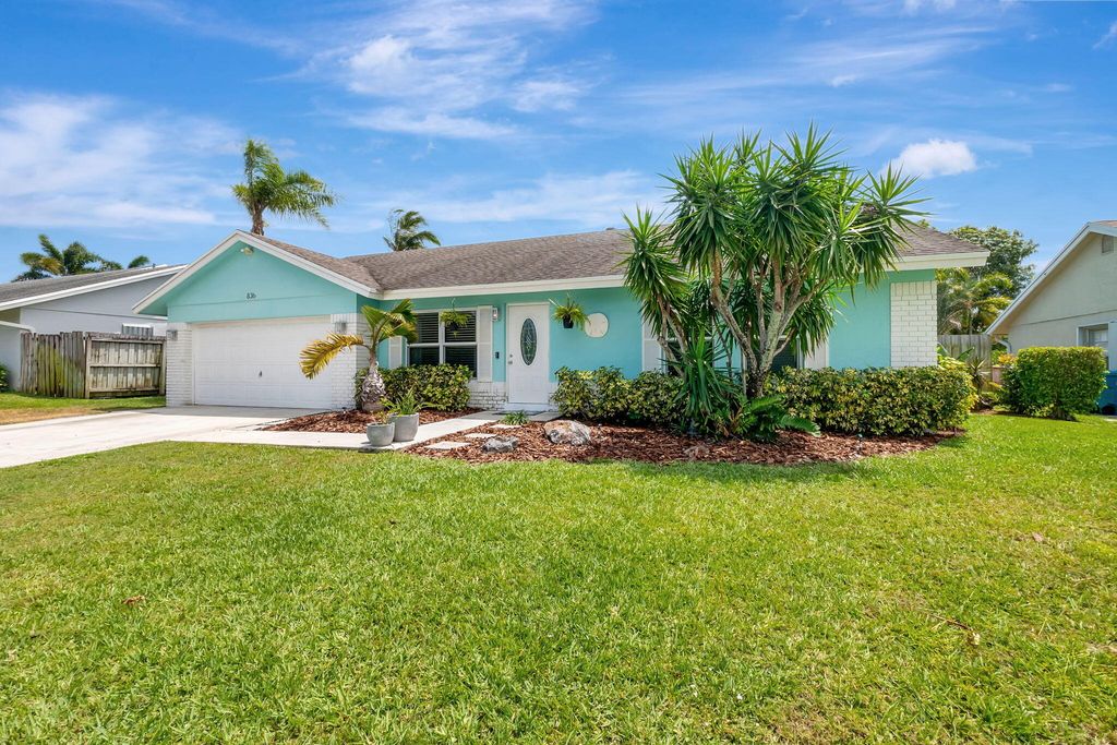 Photo of 836 NW 9th Way, Boynton Beach, FL 33426 (MLS # R10979613)