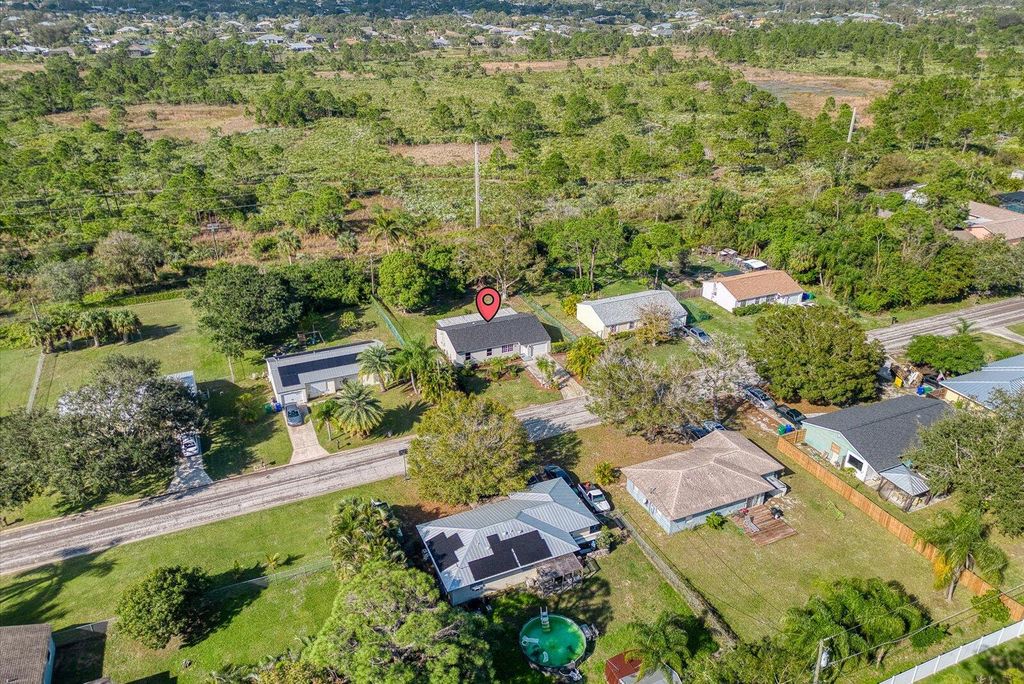 Photo of 139 Harris Drive, Sebastian, FL 32958 (MLS # R11048274)