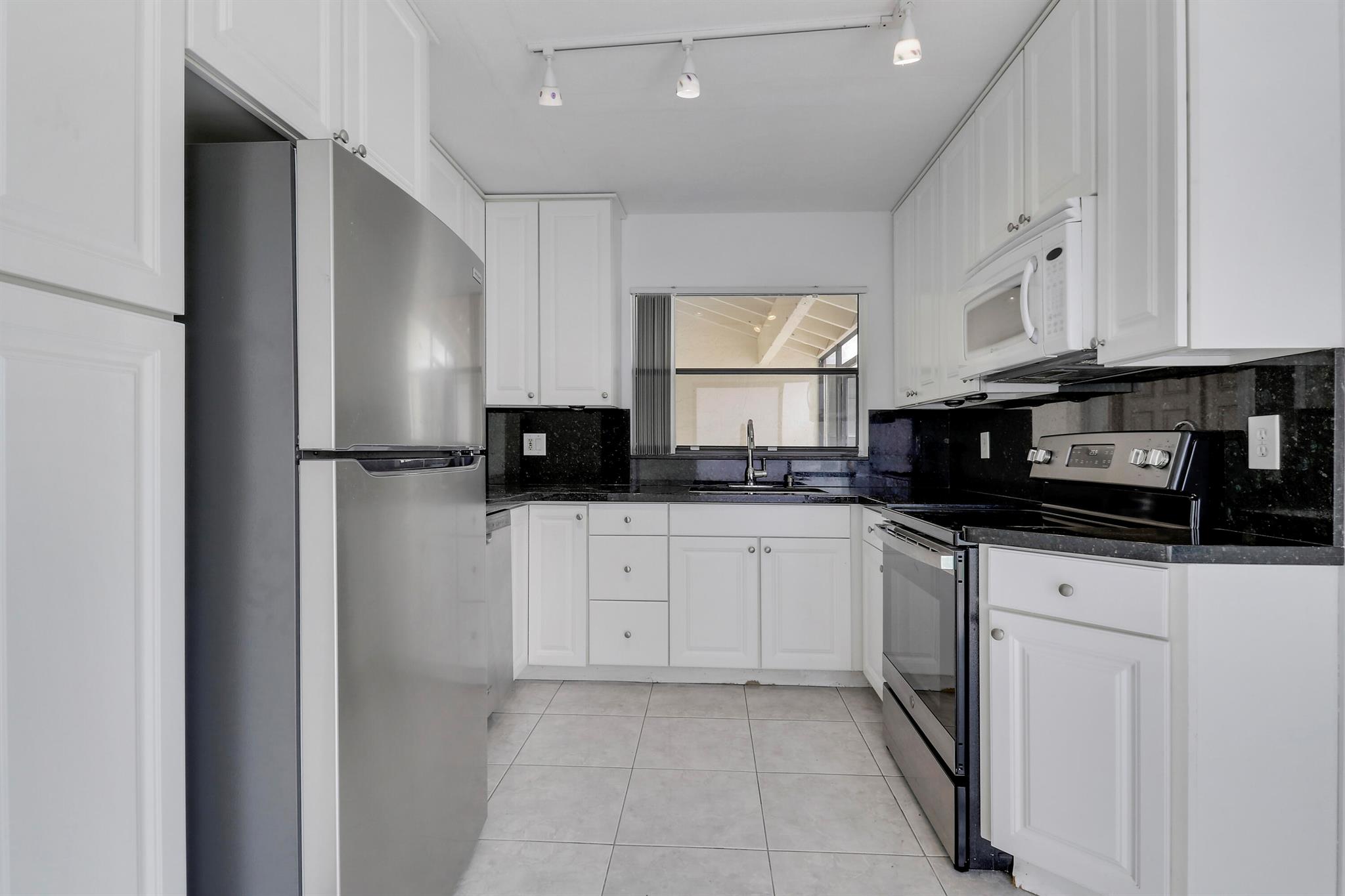 VILLAS OF GREEN GLEN II-B - Residential