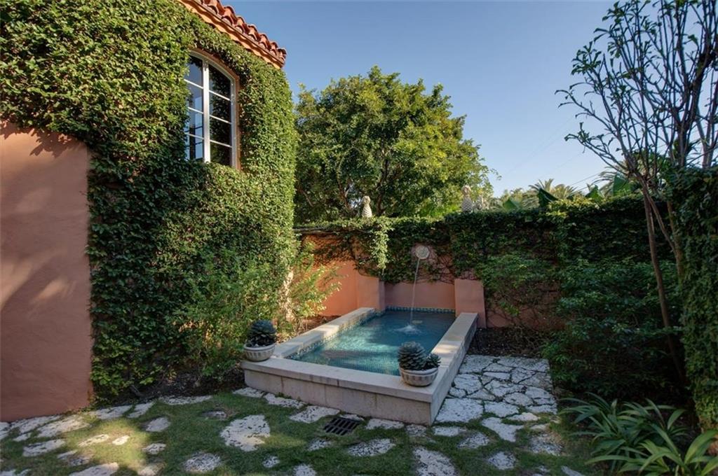 Del Lago Isle 42-2 B - Residential