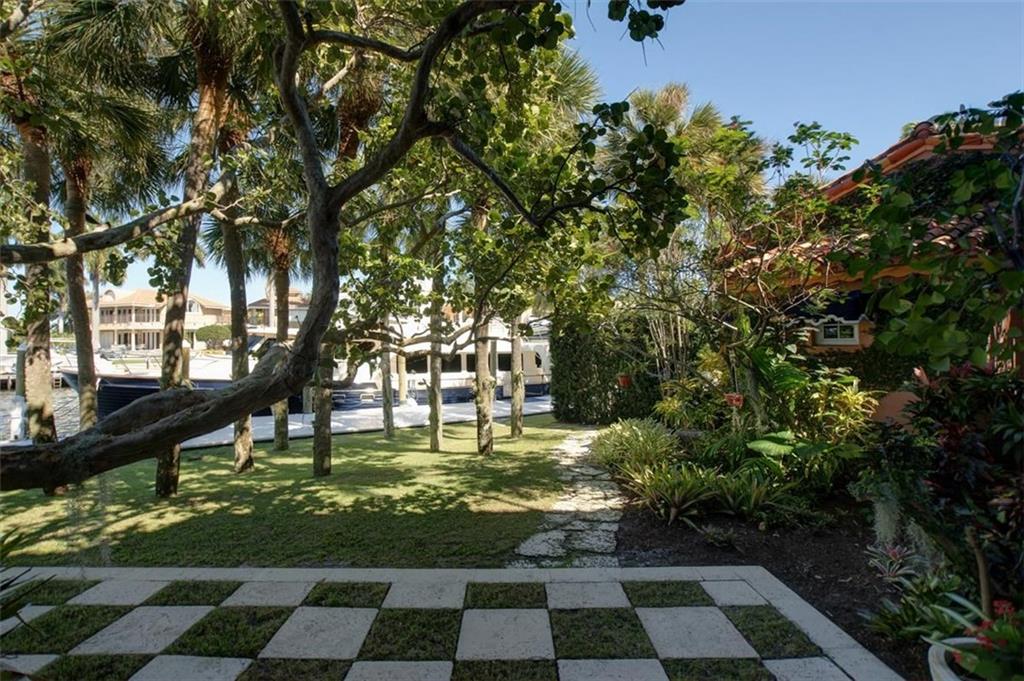 Del Lago Isle 42-2 B - Residential