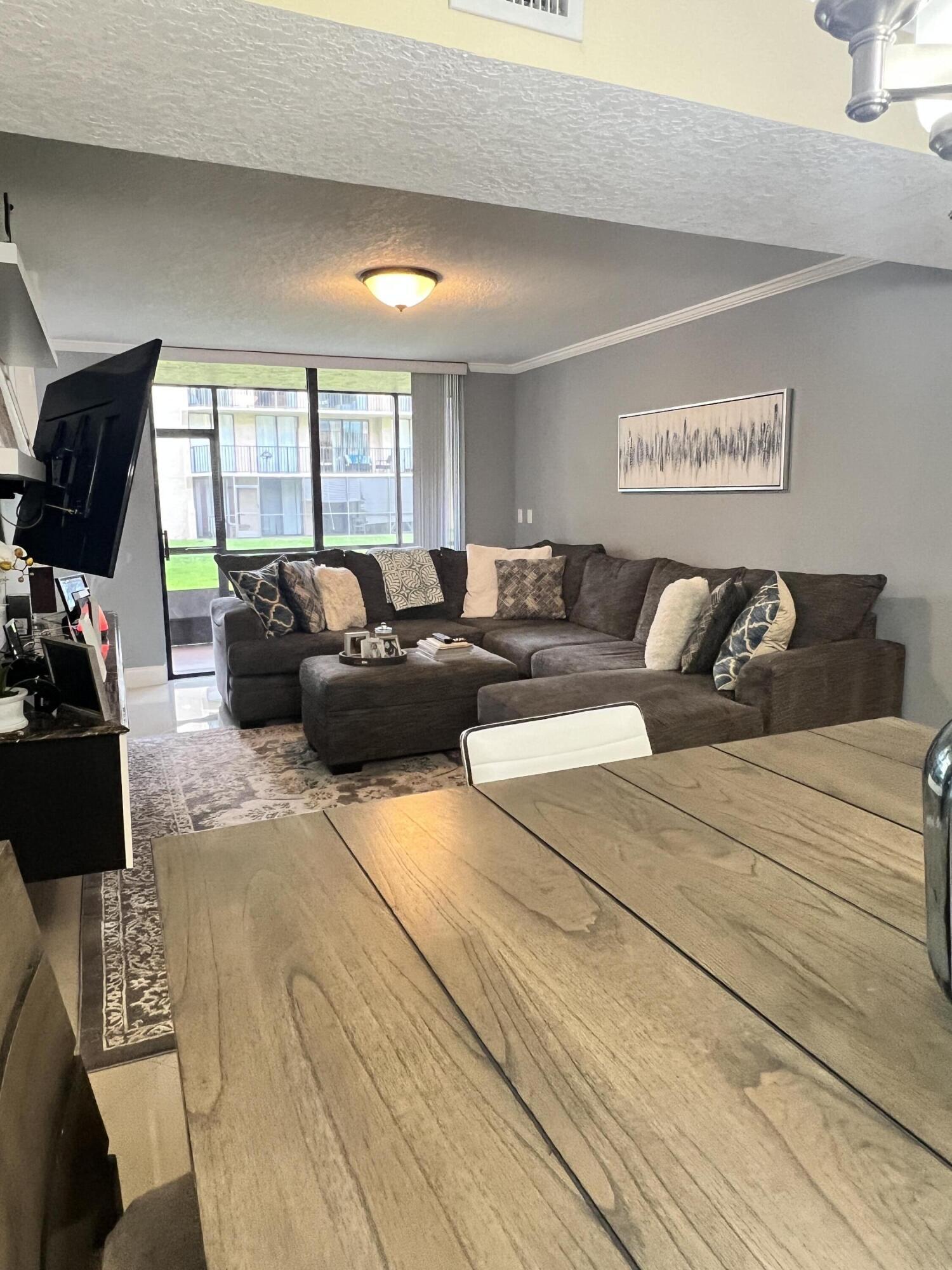 BLUE LAKE APTS CONDO - Residential Lease