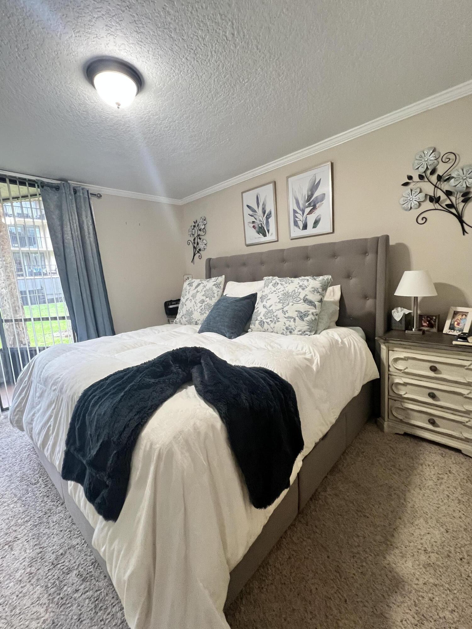 BLUE LAKE APTS CONDO - Residential Lease