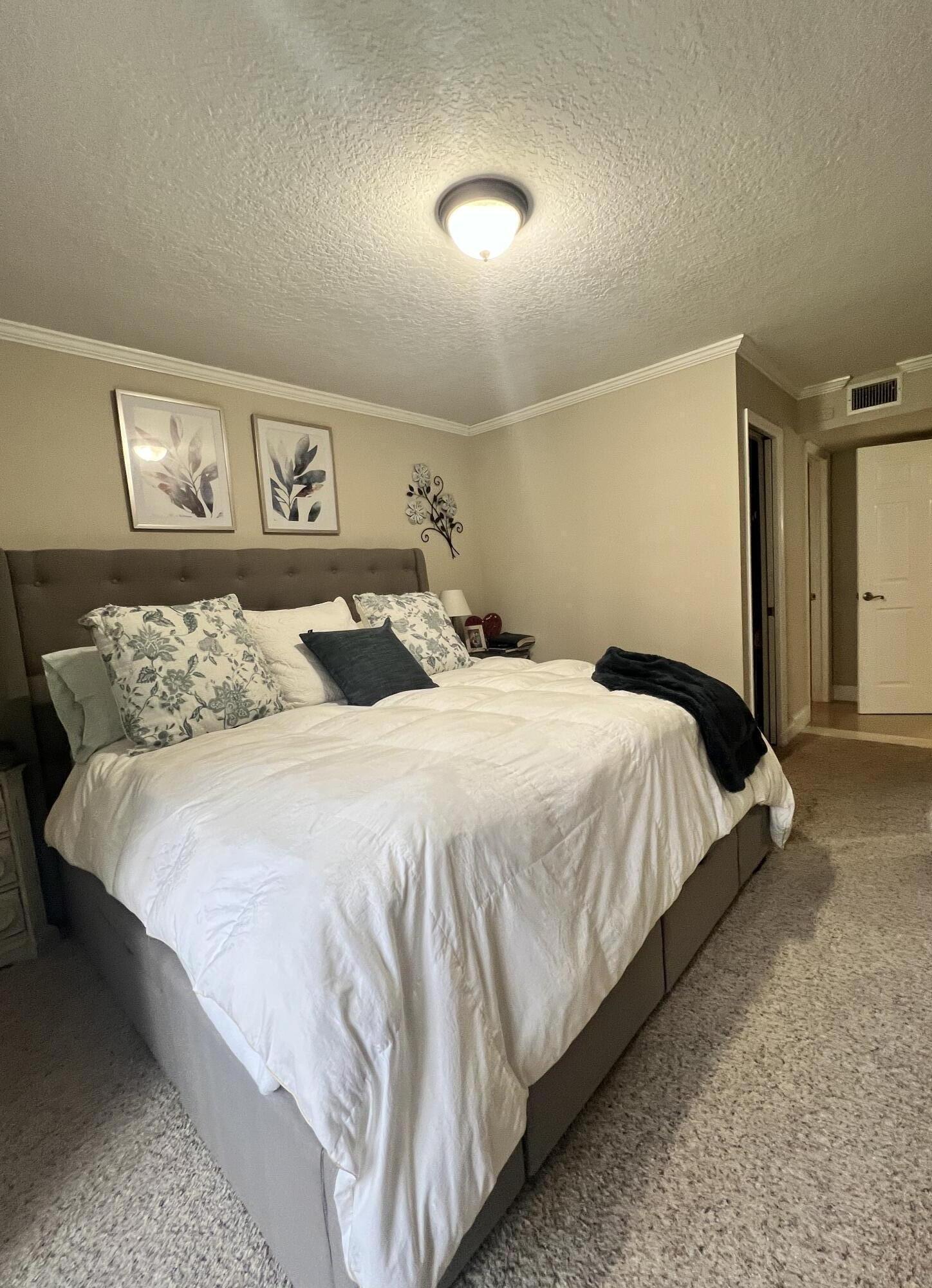 BLUE LAKE APTS CONDO - Residential Lease