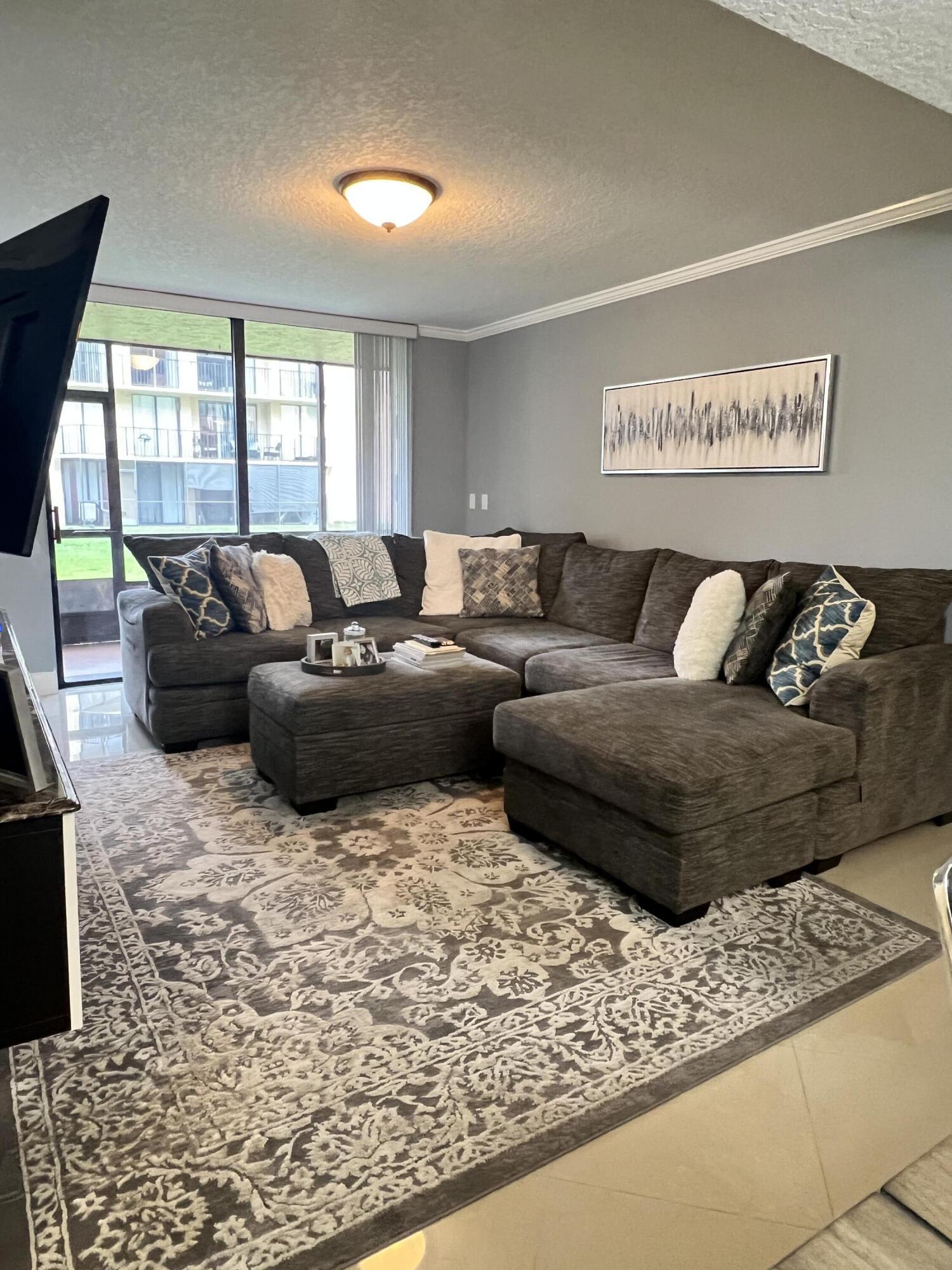 BLUE LAKE APTS CONDO - Residential Lease