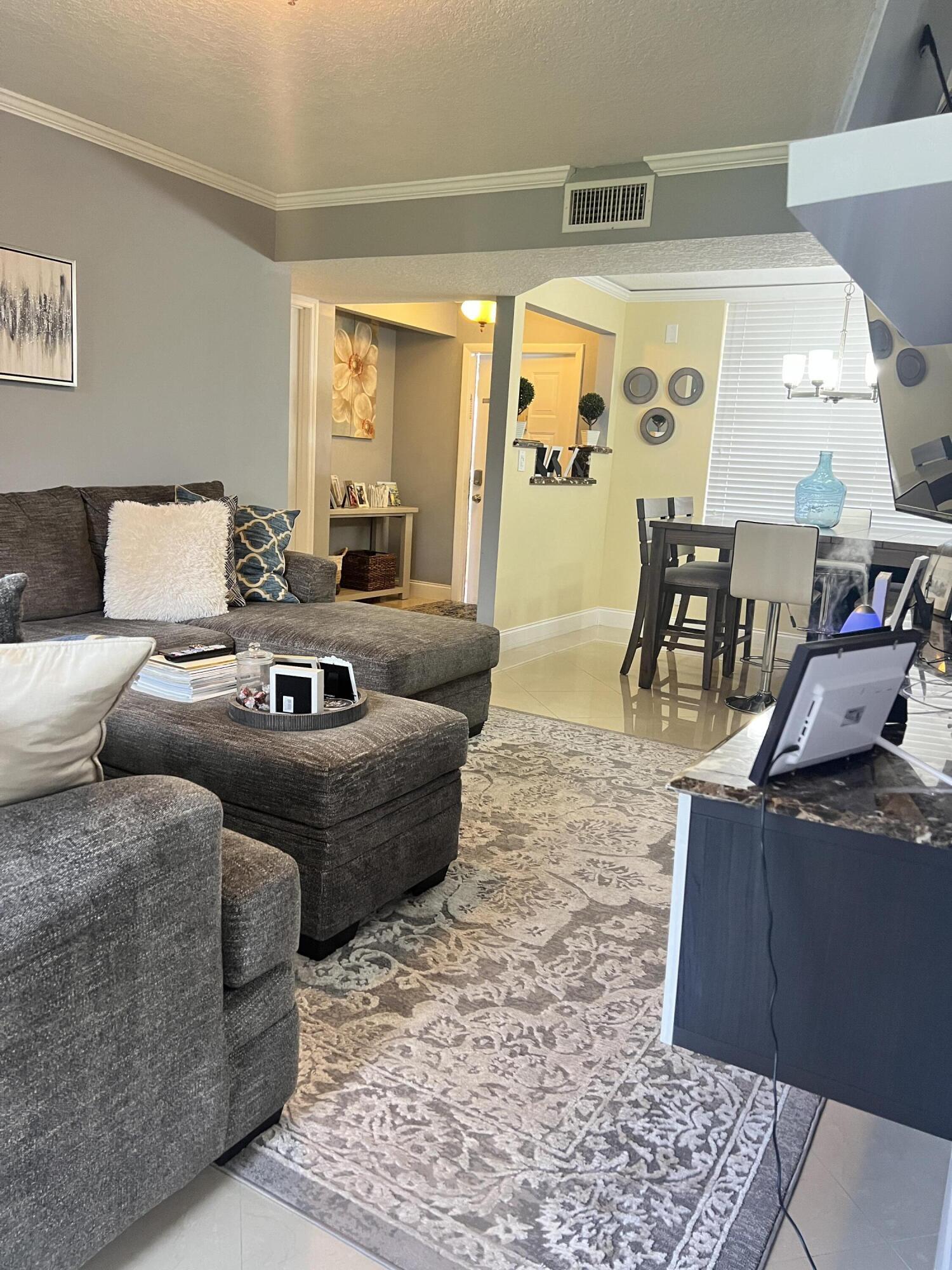 BLUE LAKE APTS CONDO - Residential Lease