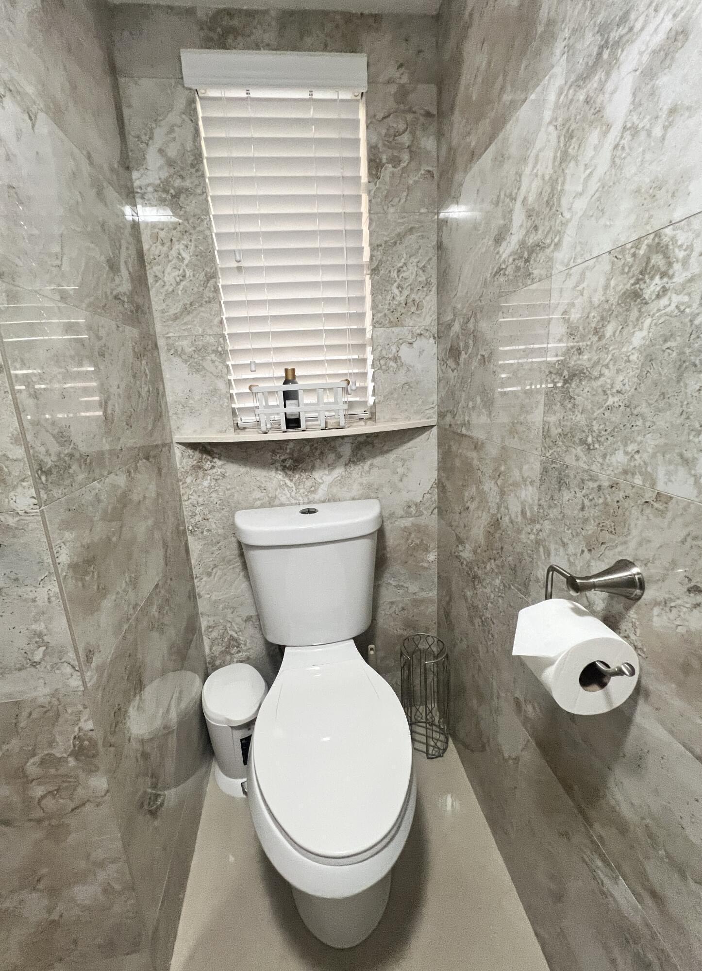 BLUE LAKE APTS CONDO - Residential Lease