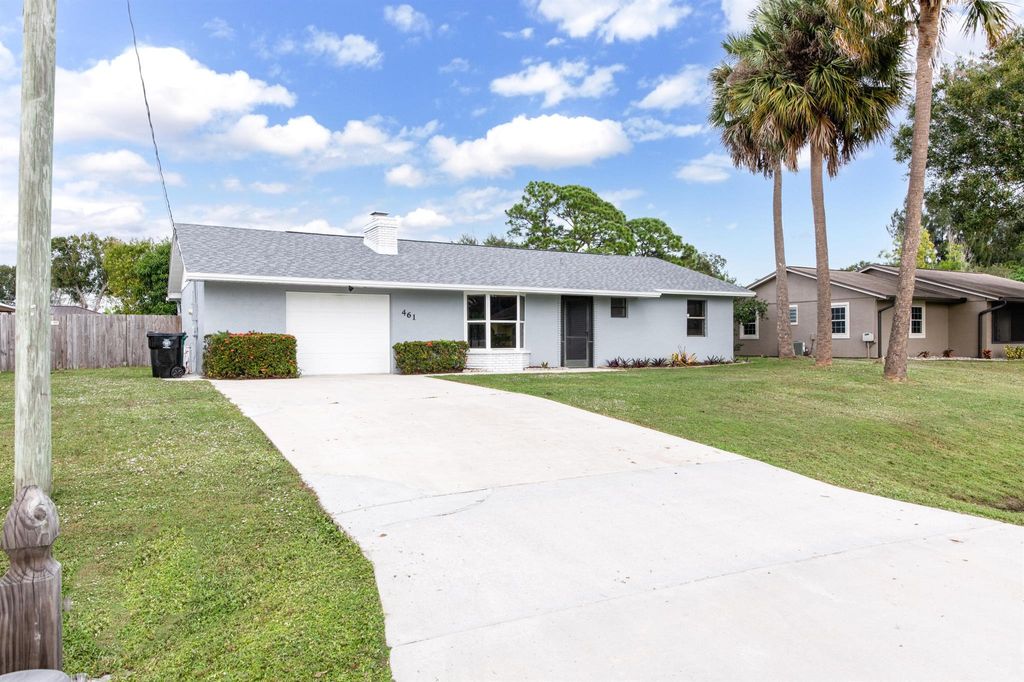 Photo of 461 SE Fallon Drive, Port Saint Lucie, FL 34983 (MLS # R10943484)