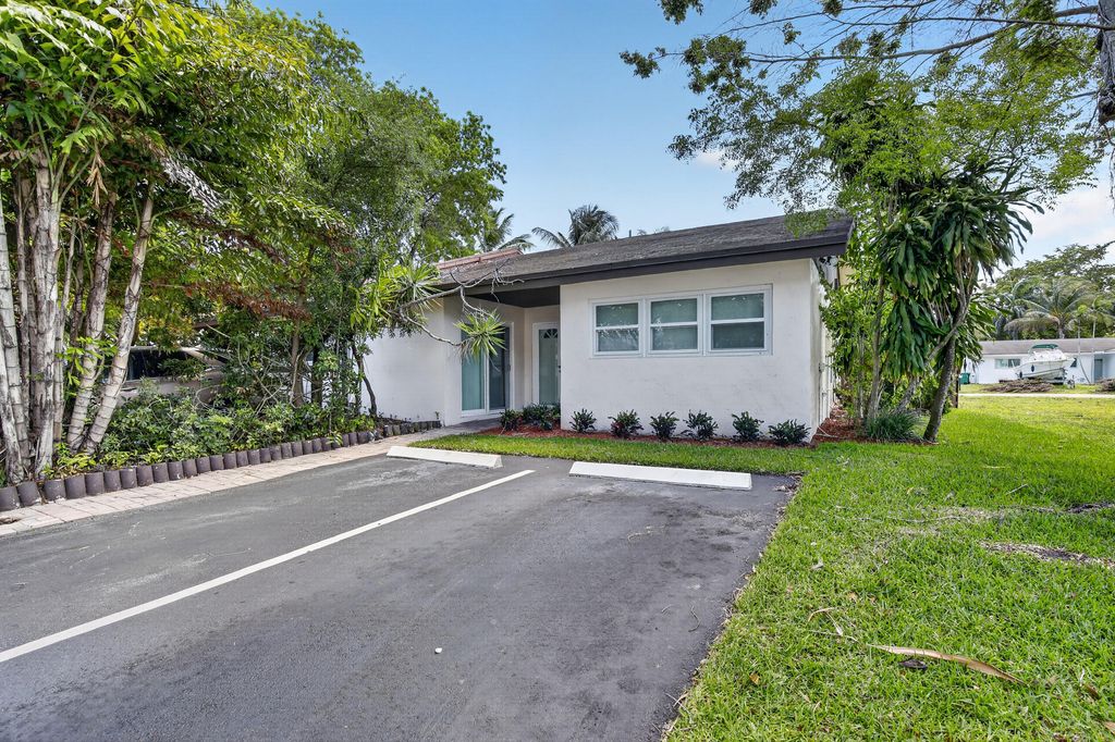 Photo of 4404 Treasure Cove Drive, Dania Beach, FL 33312 (MLS # B26001128)