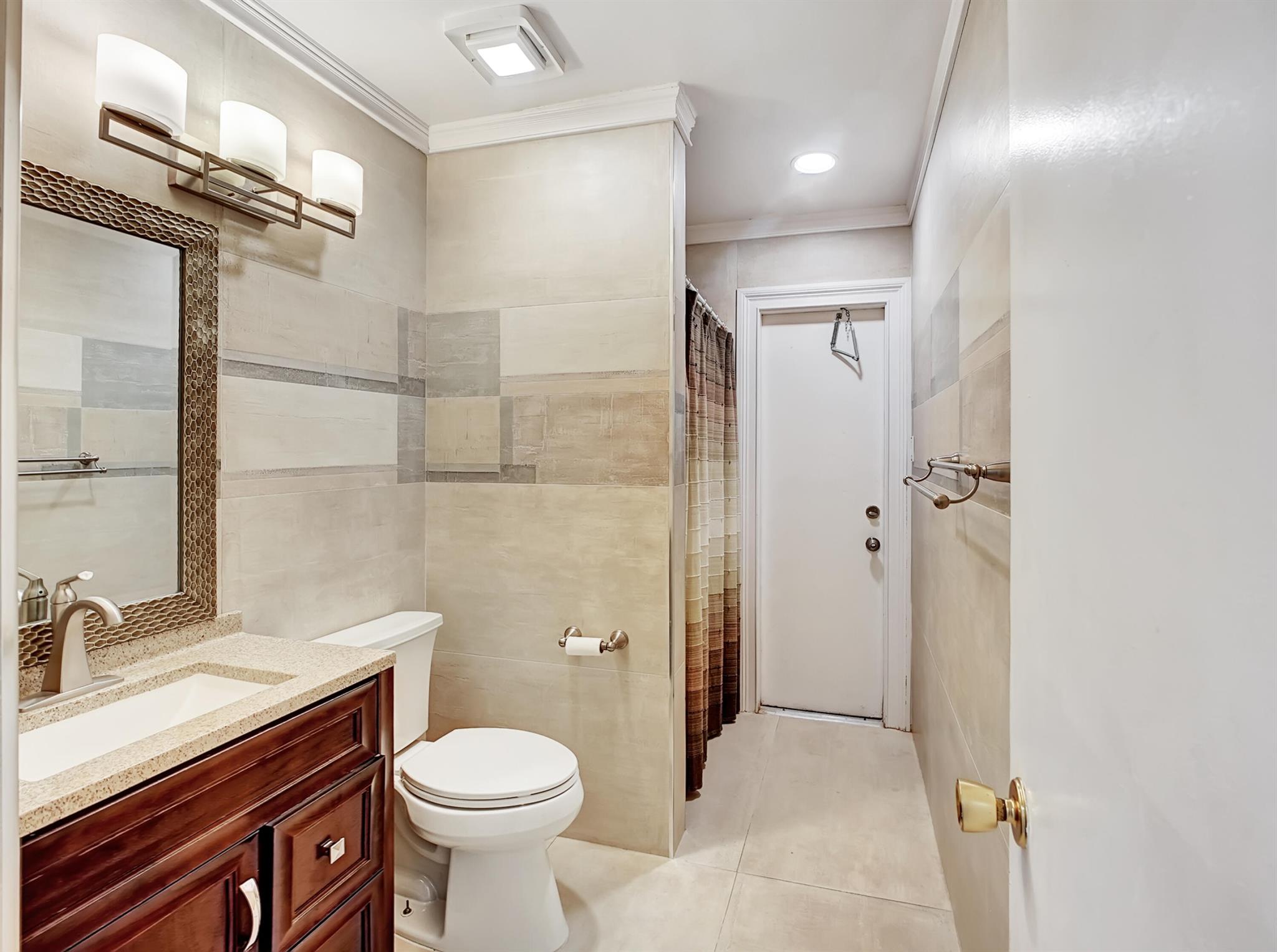 SUMMIT PINES UNIT 3 - Residential Lease