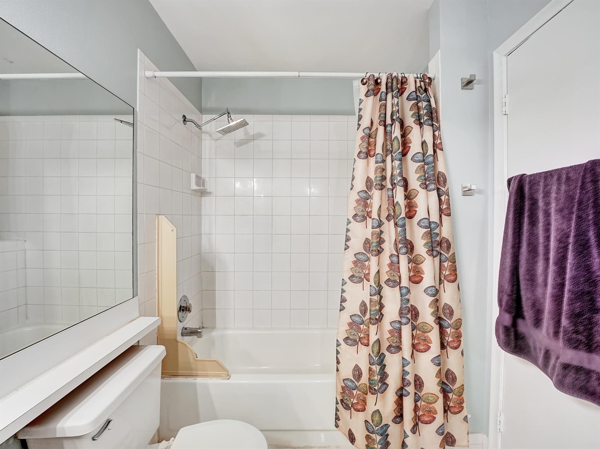 SUMMIT PINES UNIT 3 - Residential Lease