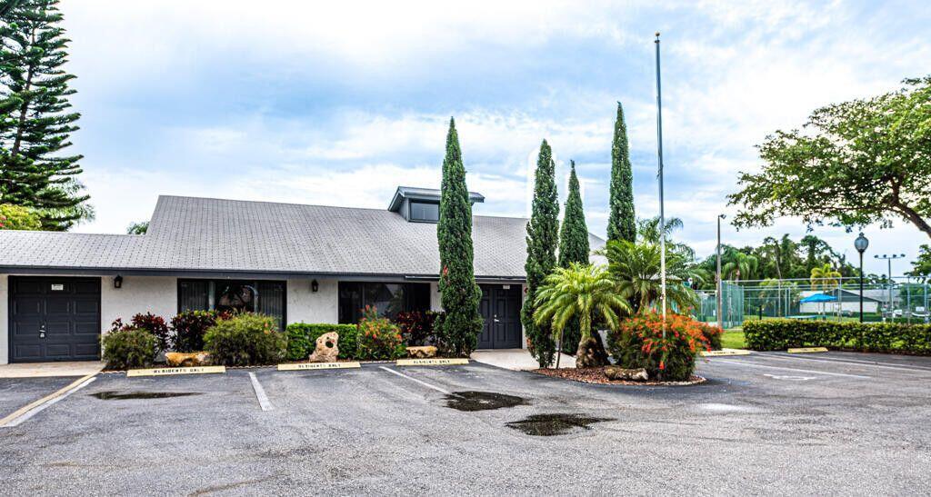 SUMMIT PINES UNIT 3 - Residential Lease