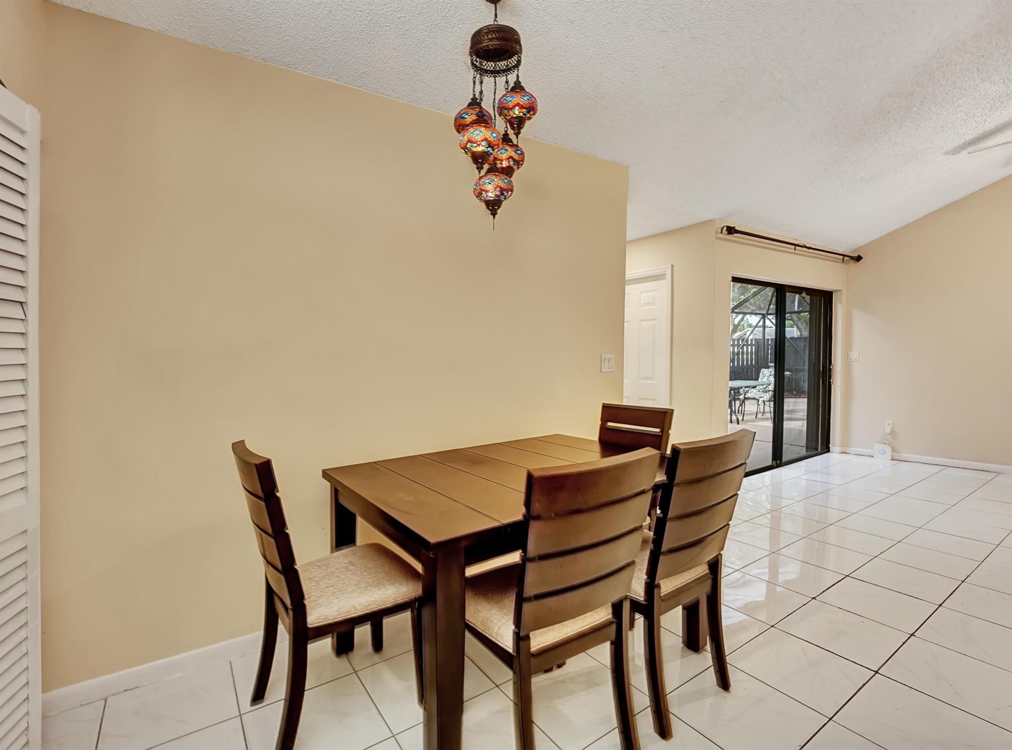 SUMMIT PINES UNIT 3 - Residential Lease