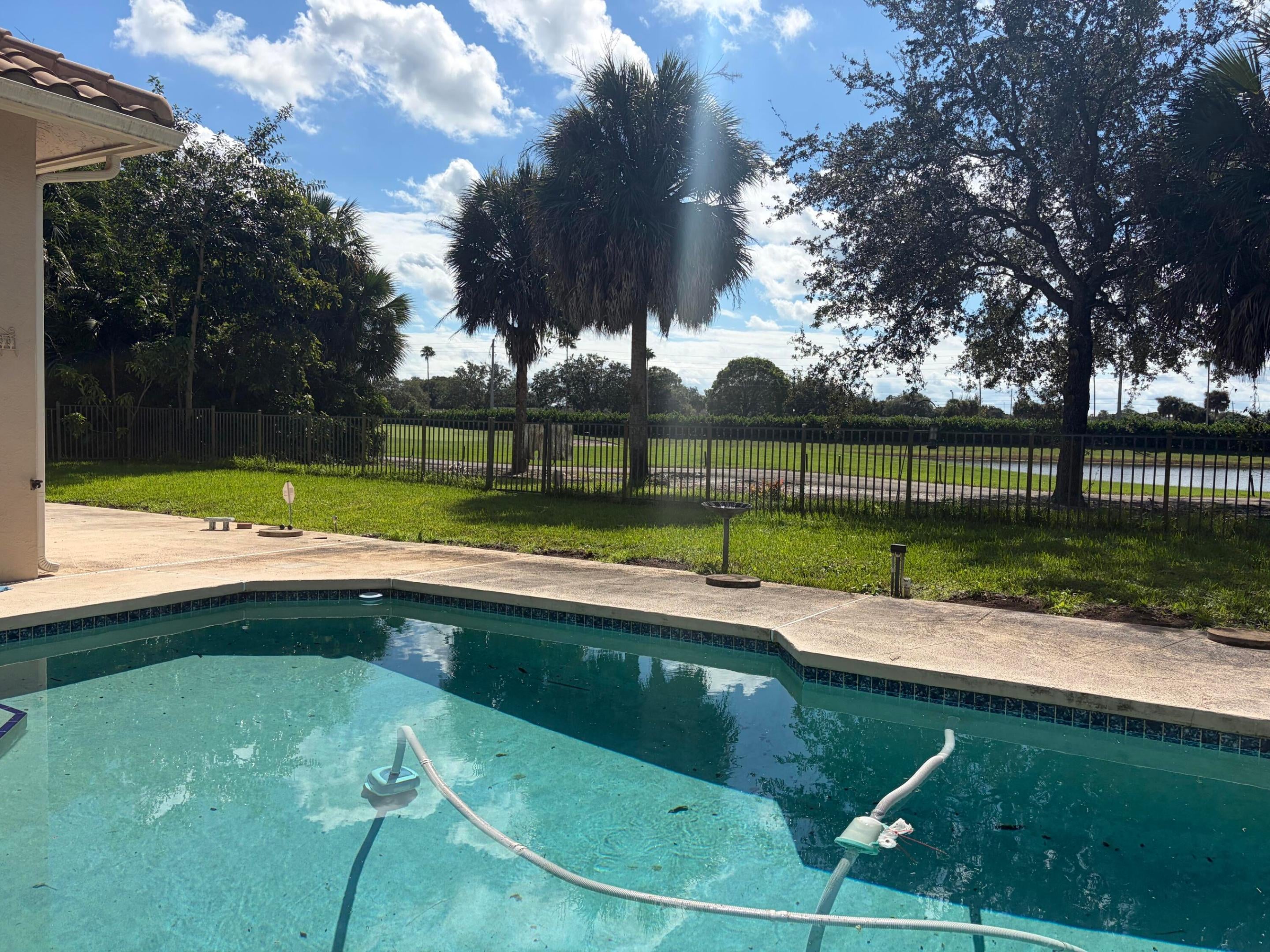 Properties 929 CEDAR COVE Road
