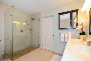 LAKE SHORE VILLAS - Residential