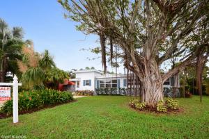 LAKE SHORE VILLAS - Residential