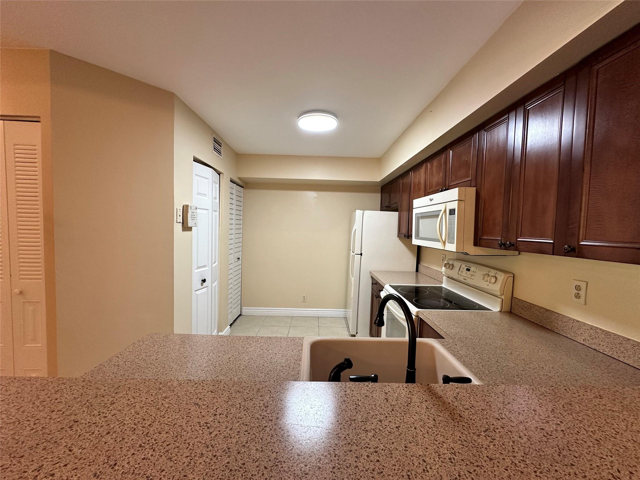 Grand Oasis Condo - Residential Lease