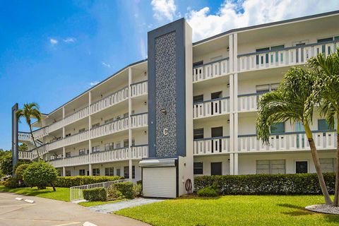 Photo of 351 Keswick C, Deerfield Beach, FL 33442 (MLS # R11119505) Photo of 351 Keswick C, Deerfield Beach, FL 33442 (MLS # R11119505)